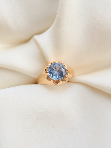 Antique Blue Topaz Ring Size 6 US 18K Gold Sweden 1922 in a buttercup setting on ivory silk