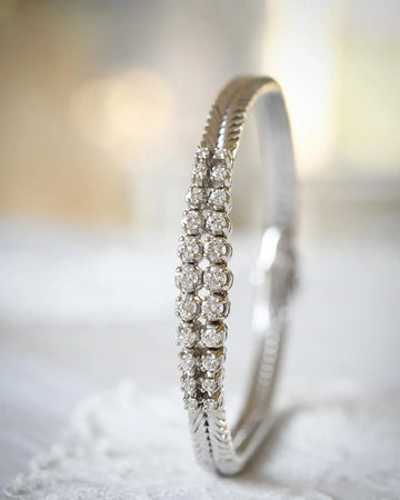 Danish diamond bracelet, 1.20 carats, in 18K white gold, 26 grams