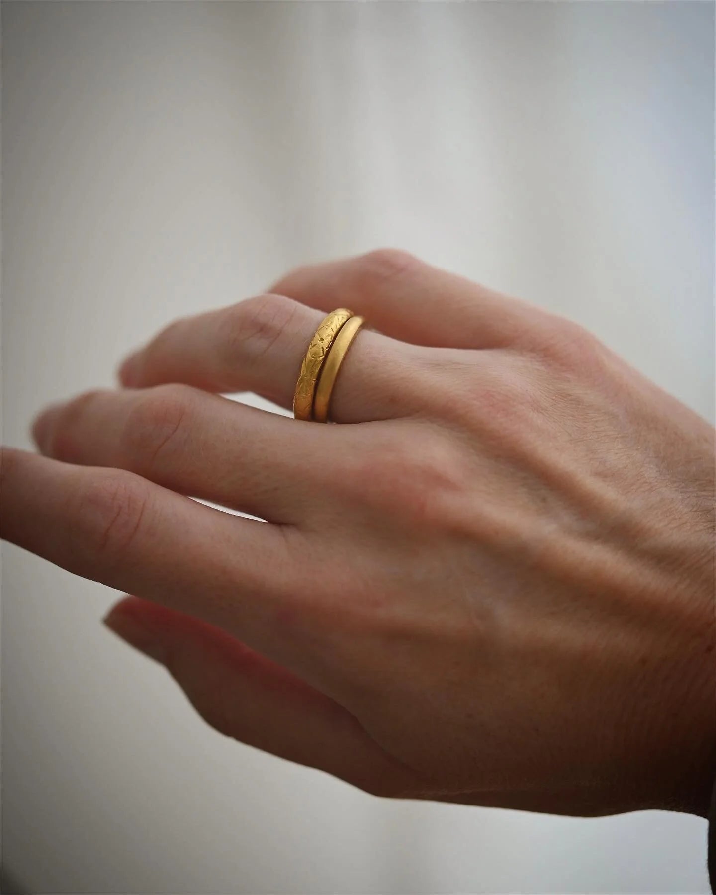 Luminous Perfect Satin Feel Antique Stacking Ring 23K Gold 1939