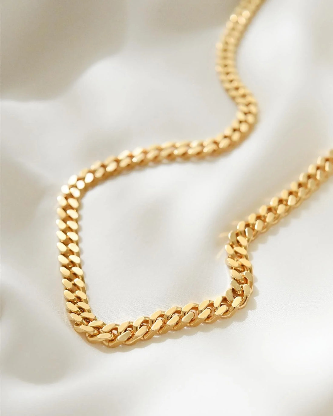 The Ultra Heavy Curb Link Dream Vintage Chain 18K Gold