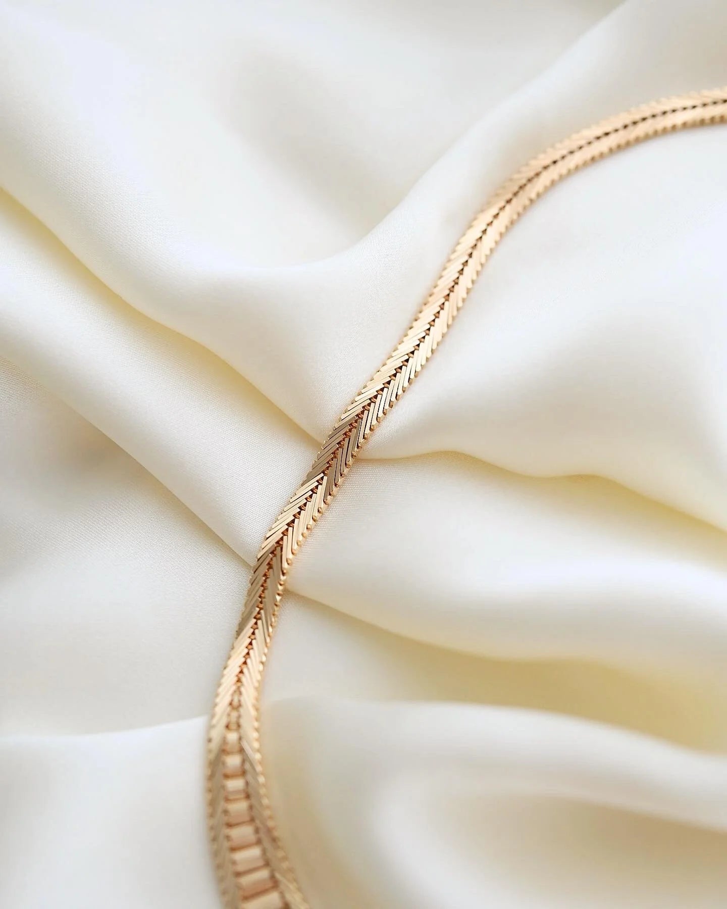 The Sexiest Sublime Danish Vintage 14K Gold Geneva Variation Link Necklace