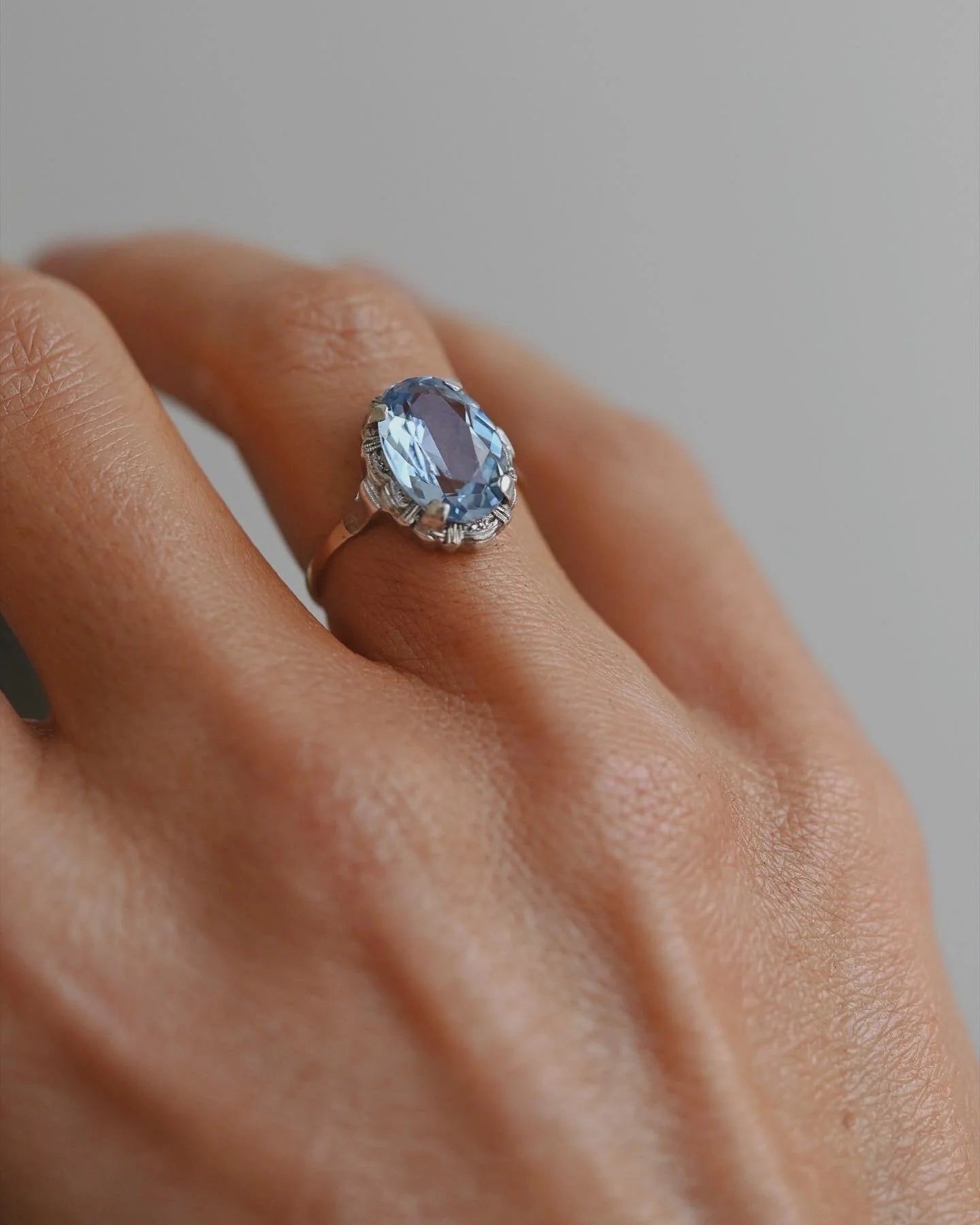 Beautiful Old Baby Blue Spinel Rings 18K Gold 1920-1950