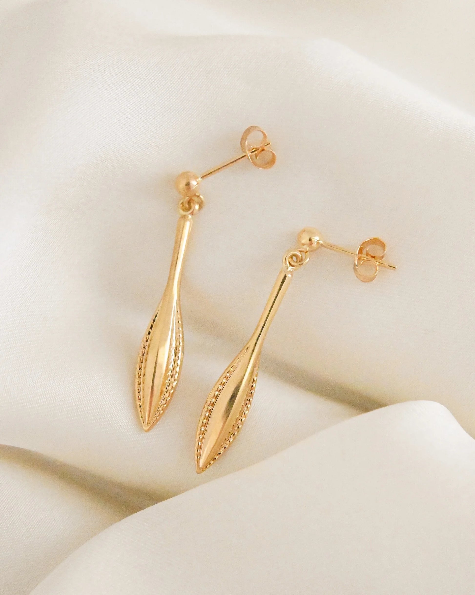 The Sweetest of Old Dangle Earrings 18K Gold