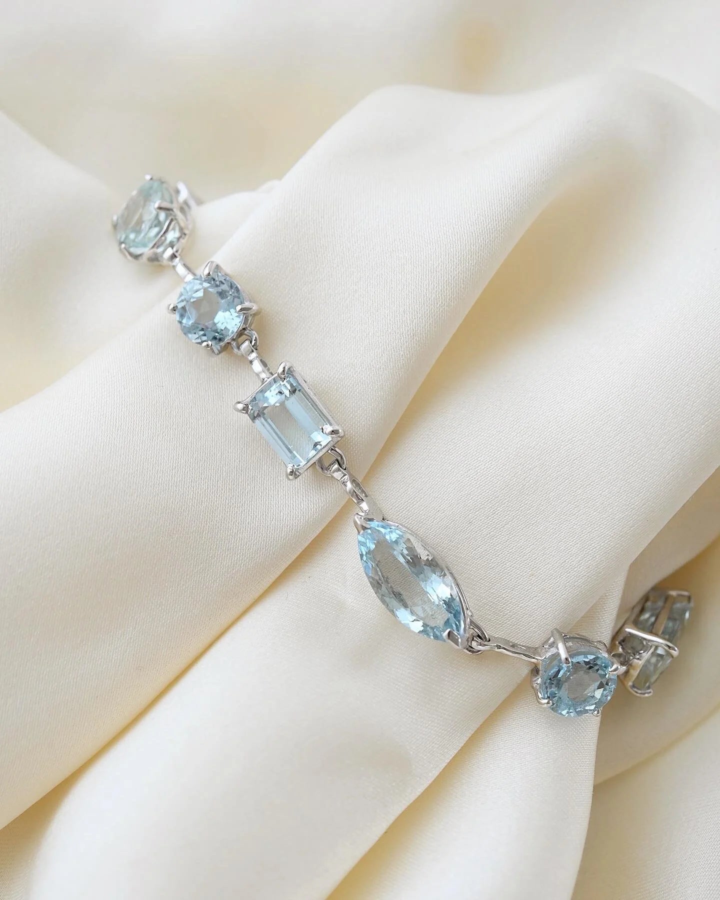 Outstanding Danish Estate Multi Cut Aquamarine Dream Bracelet 18K White Gold