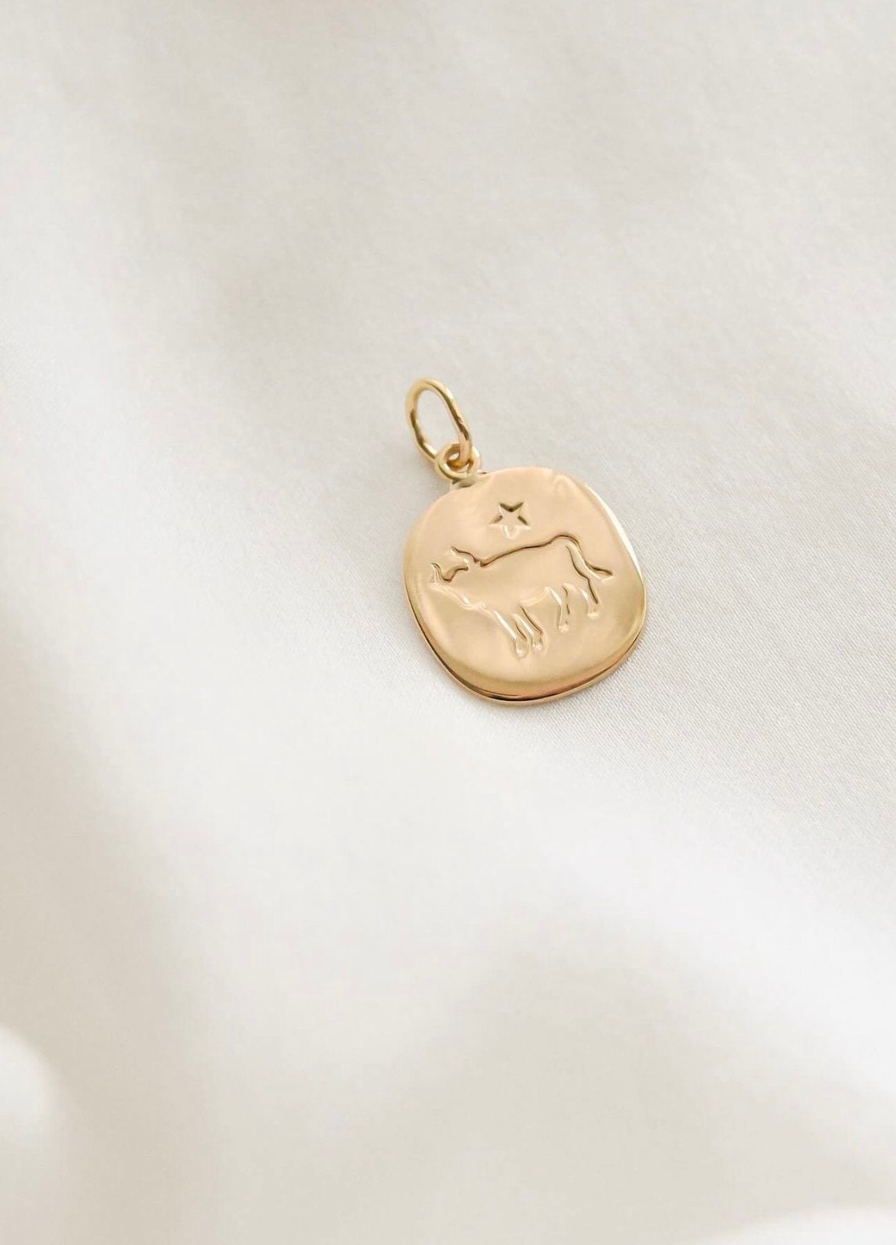 The Coolest Vintage Taurus Zodiac Pendant 18K Gold