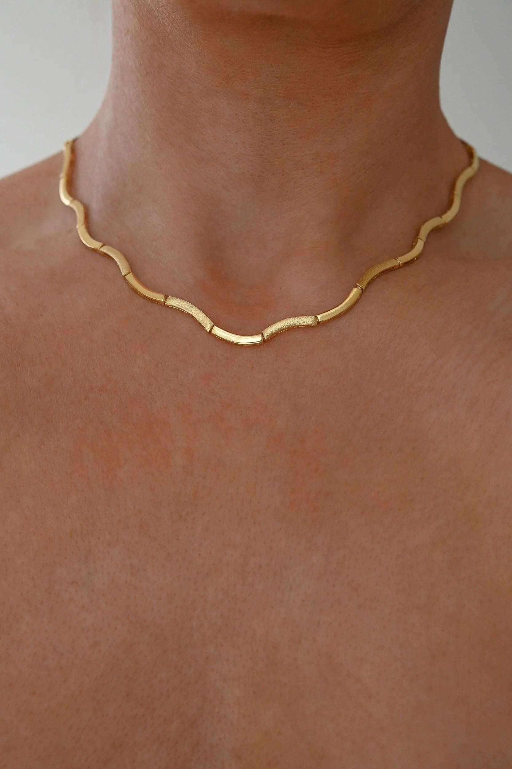 Wave Necklace 18K gold