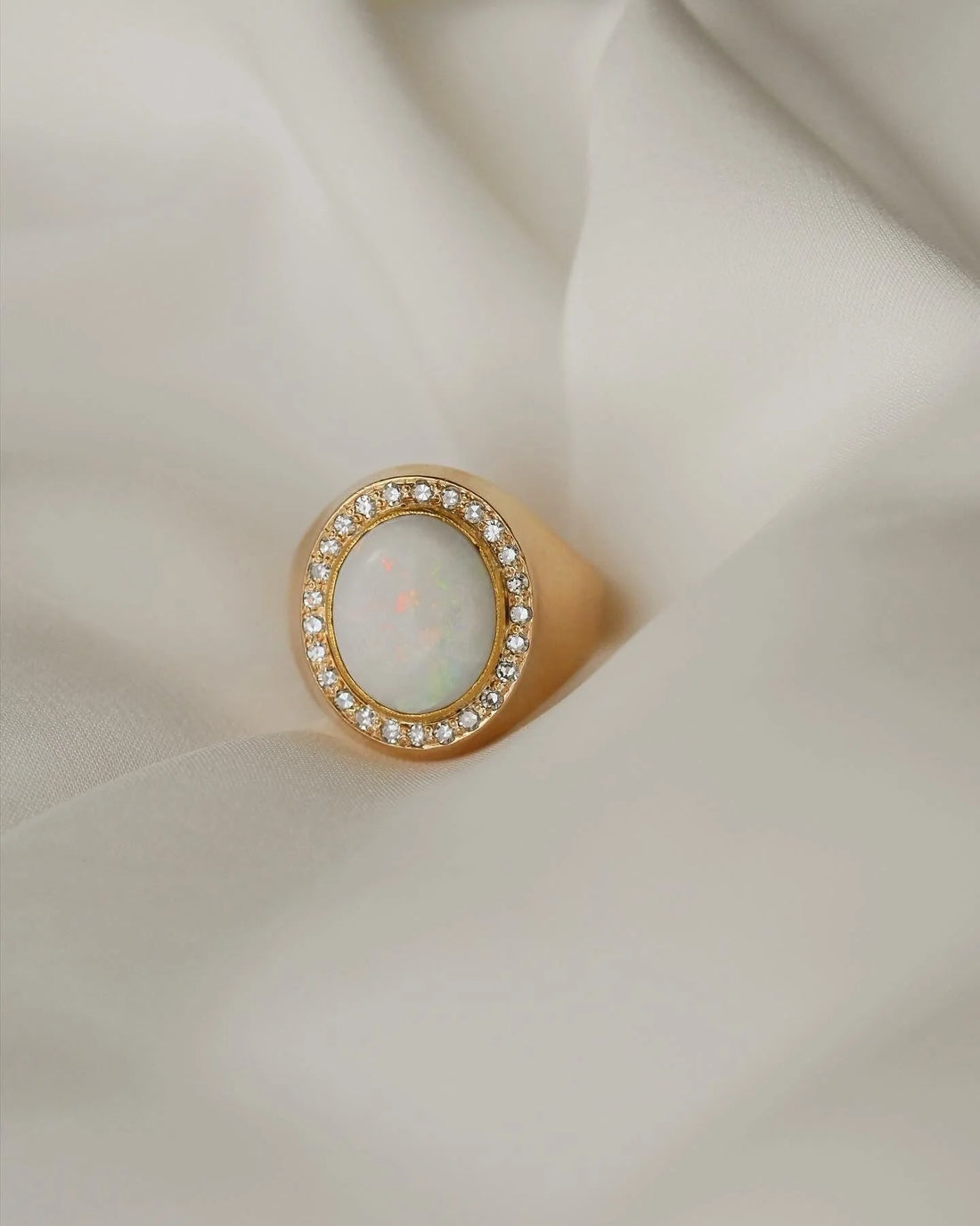 Gorg Opal x Diamond Ring 18K Gold Swedish Vintage Mid 1900s