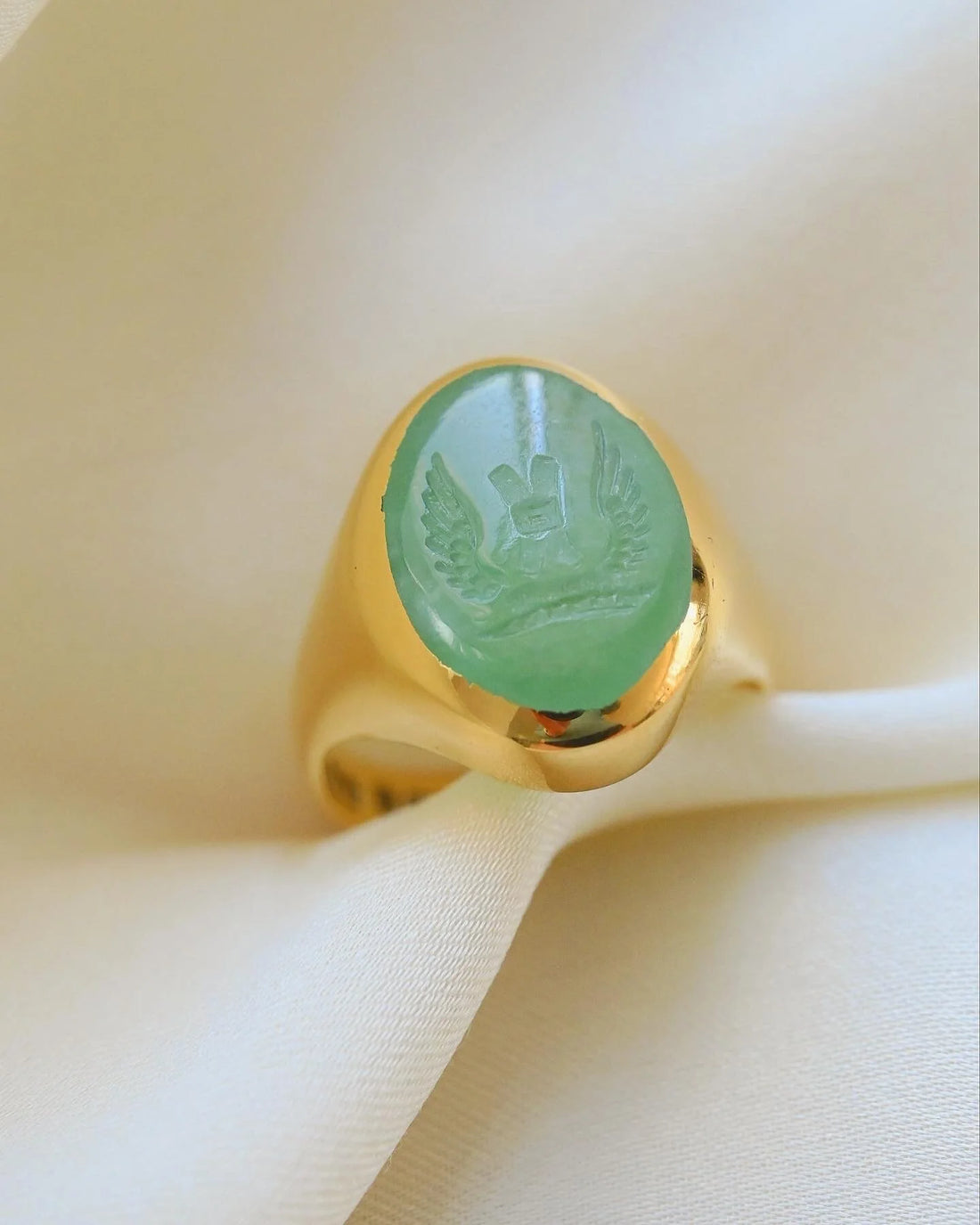 Rare Chrysoprase Signet Ring 18K Gold 1970