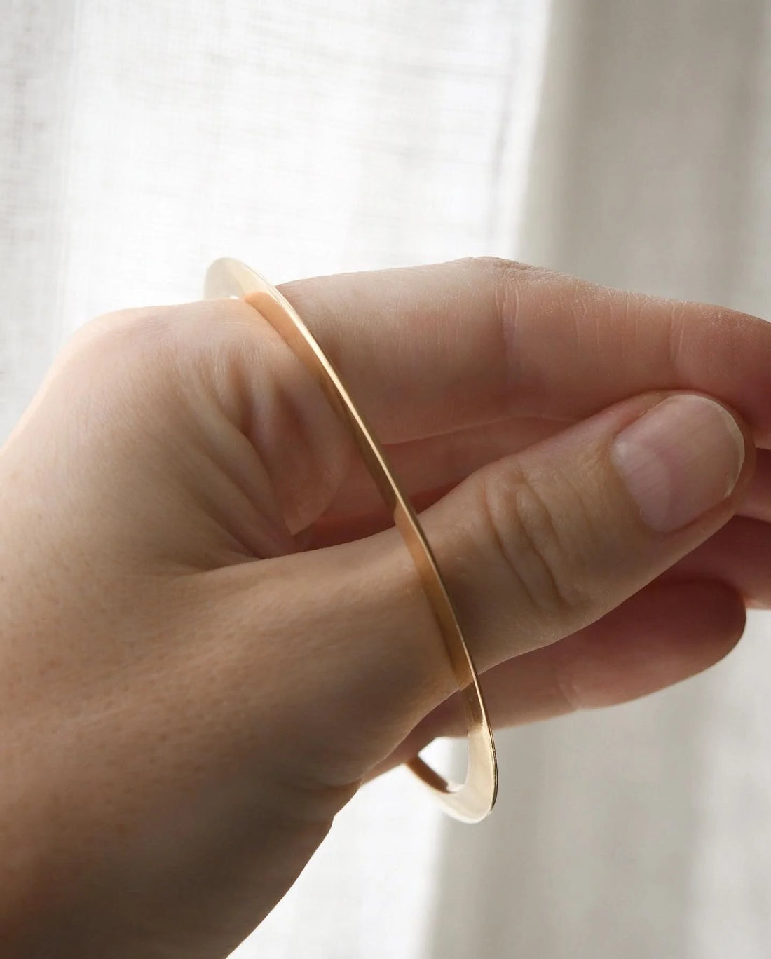 Amazing Knife Edge Vintage Bangle 14K Gold 1940s