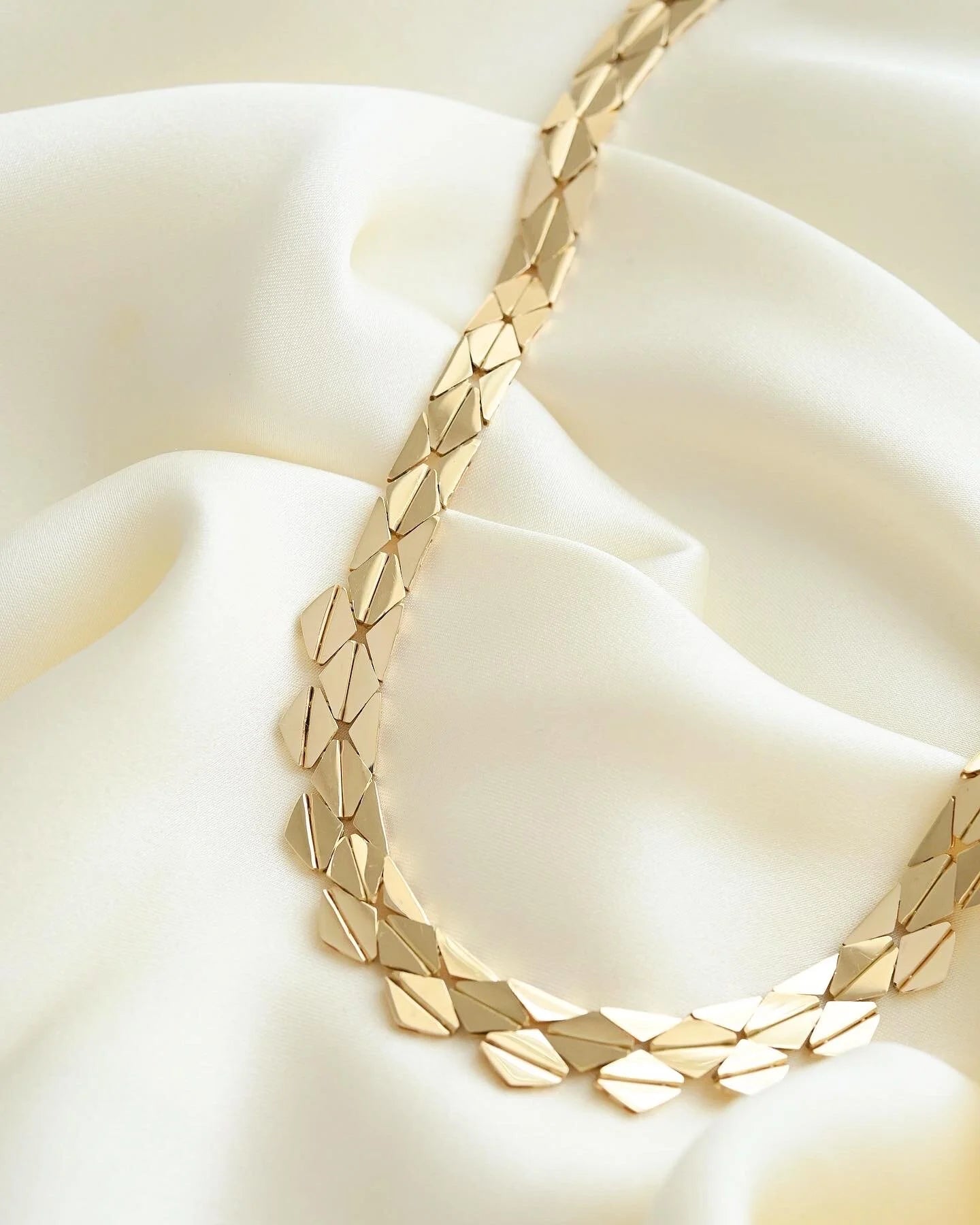 Outstanding Danish Vintage Bee Cell Variation Link Necklace 14K Gold