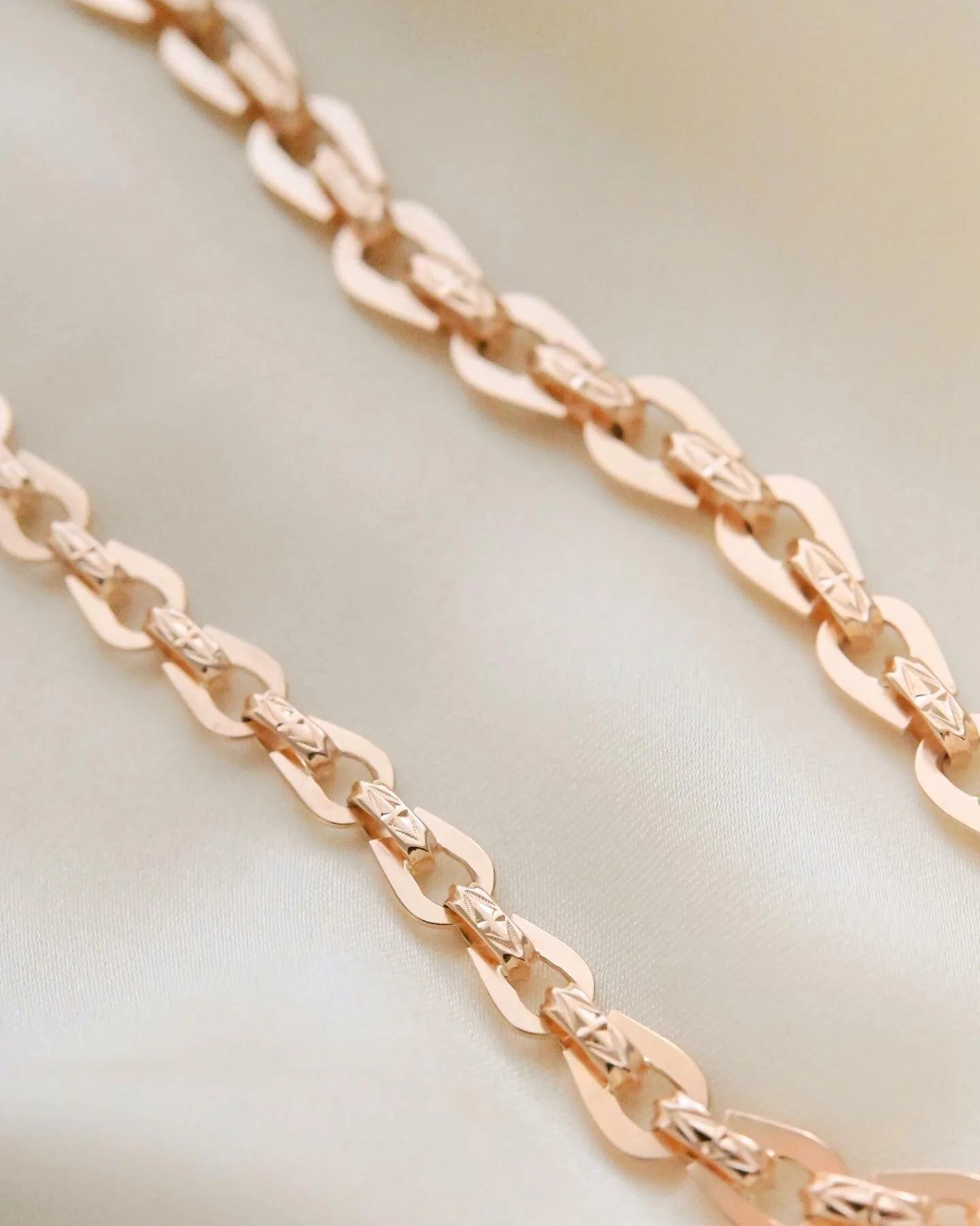Sublime Rose Gold Watch Chain Antique 18K Gold