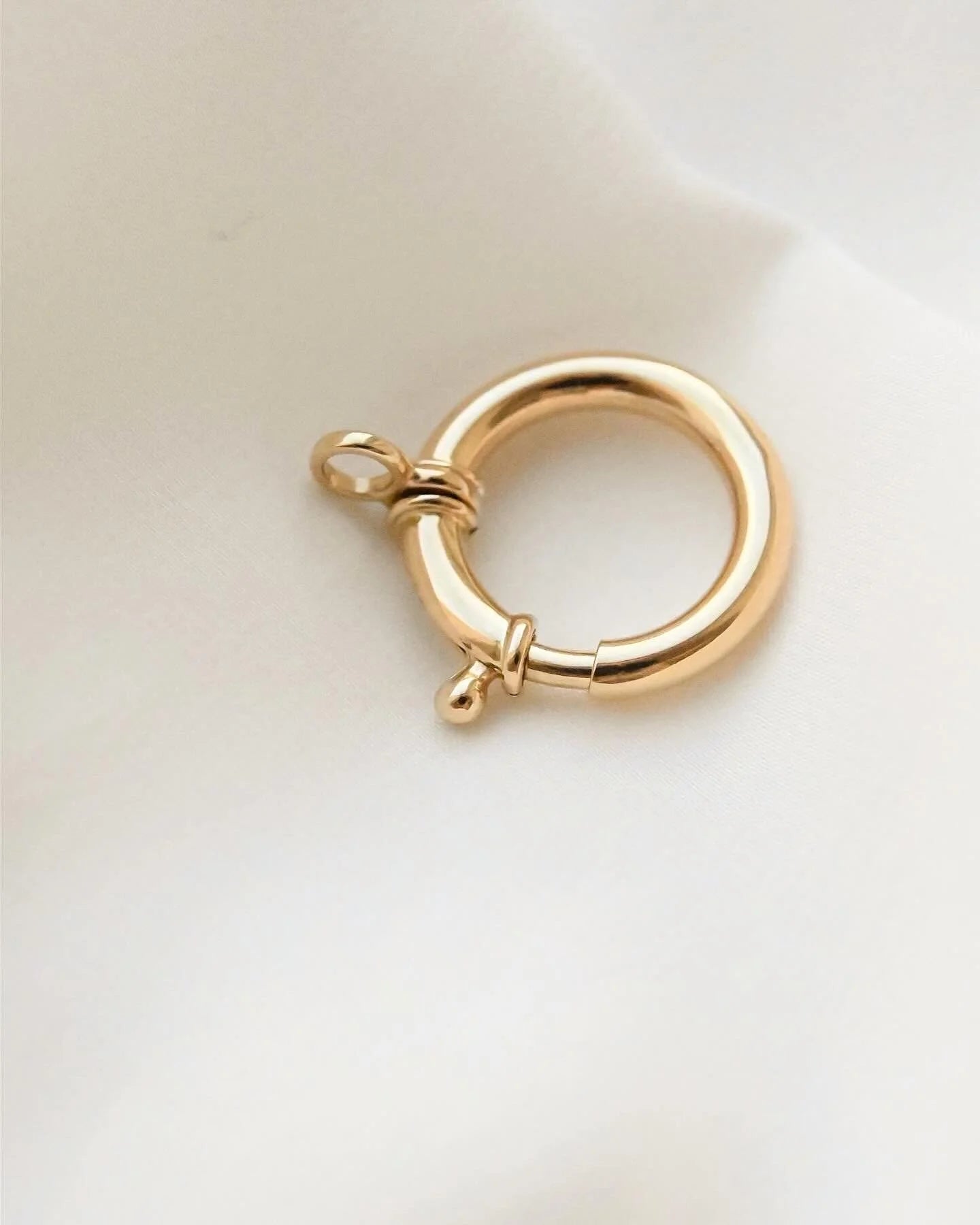 Big Beautiful Full Sized Bolt Clasp For All Of Your Charms 14K Gold