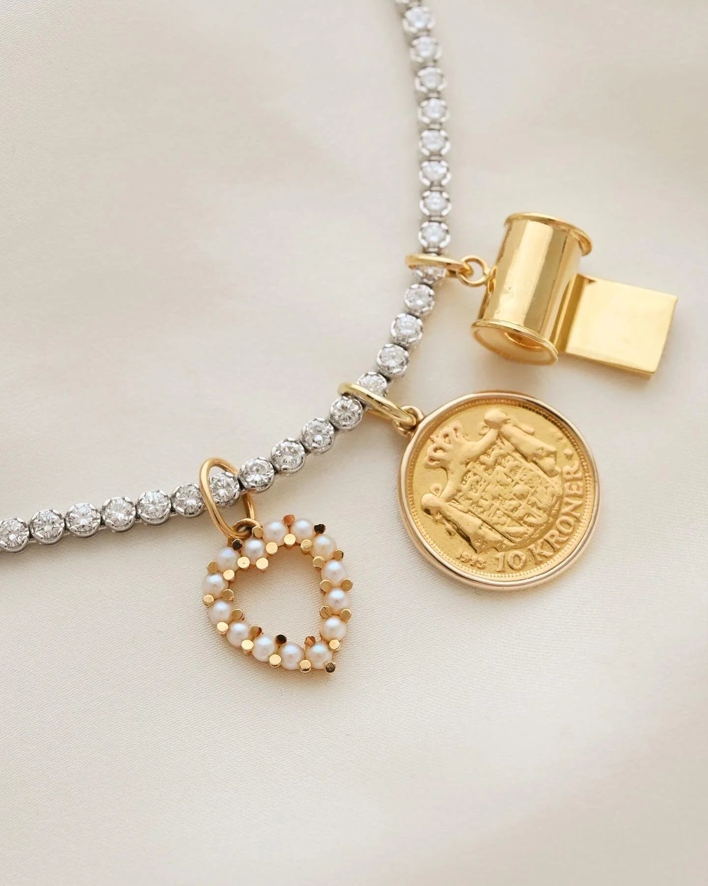 The Best Vintage Charms 18K Gold 1970s