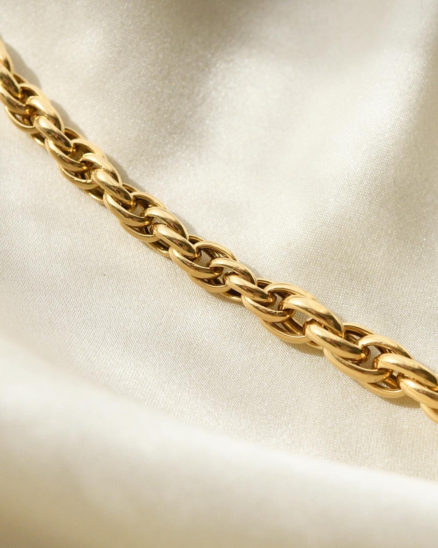 Extraordinary Stunning Rope Chain 18K Gold