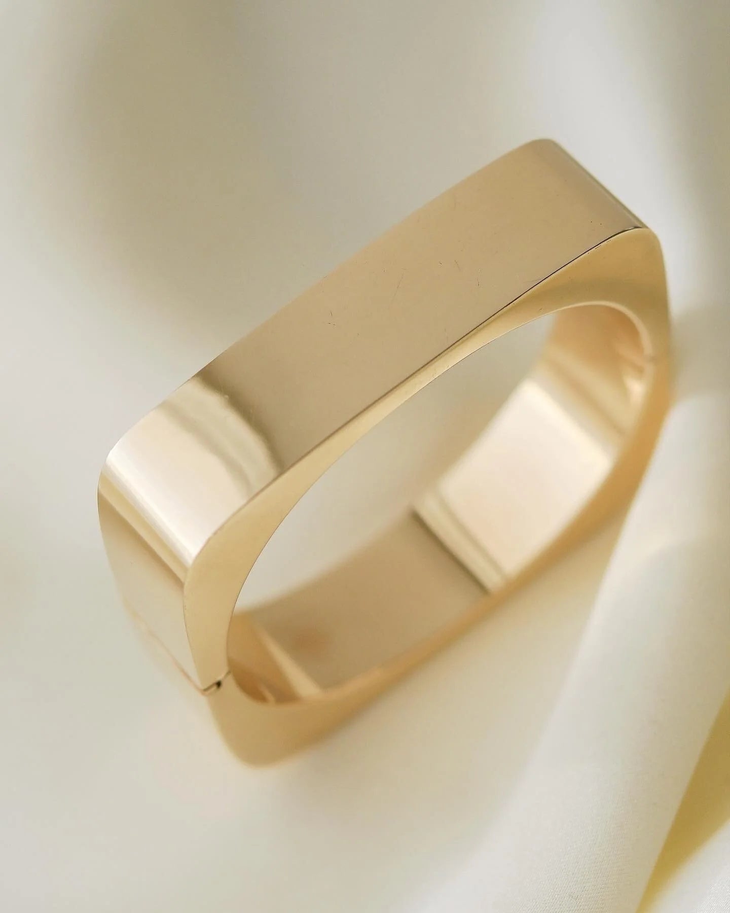 Once In A Lifetime Dream Bangle 14K Gold 1970