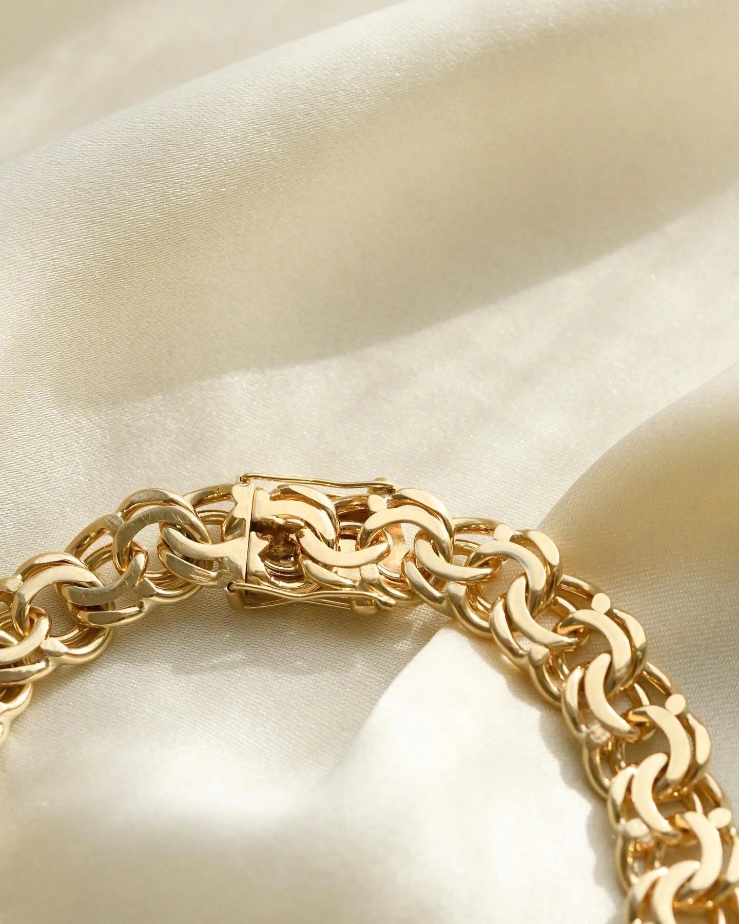 Big Heavy Vintage Brick Link Bracelet 14K Gold 1960s