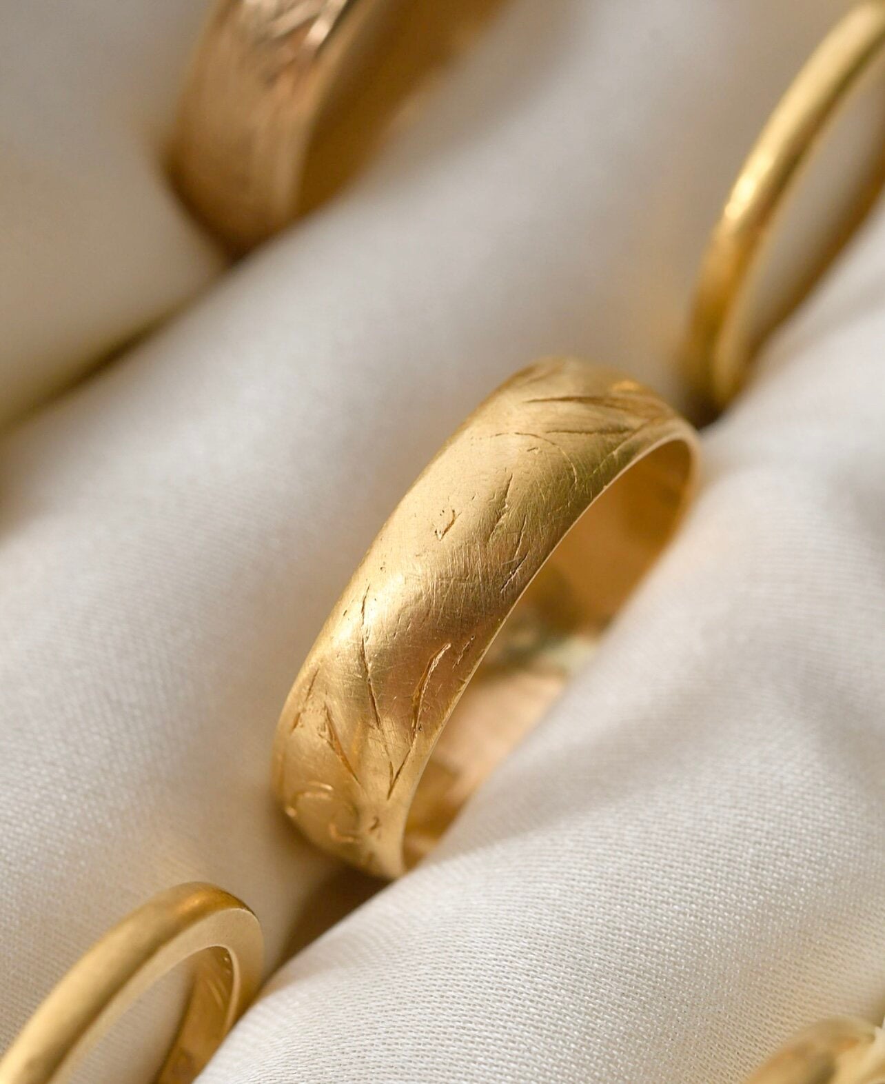 Glorious 104 Year Old Antique Patterned Gold Band 23K 1917