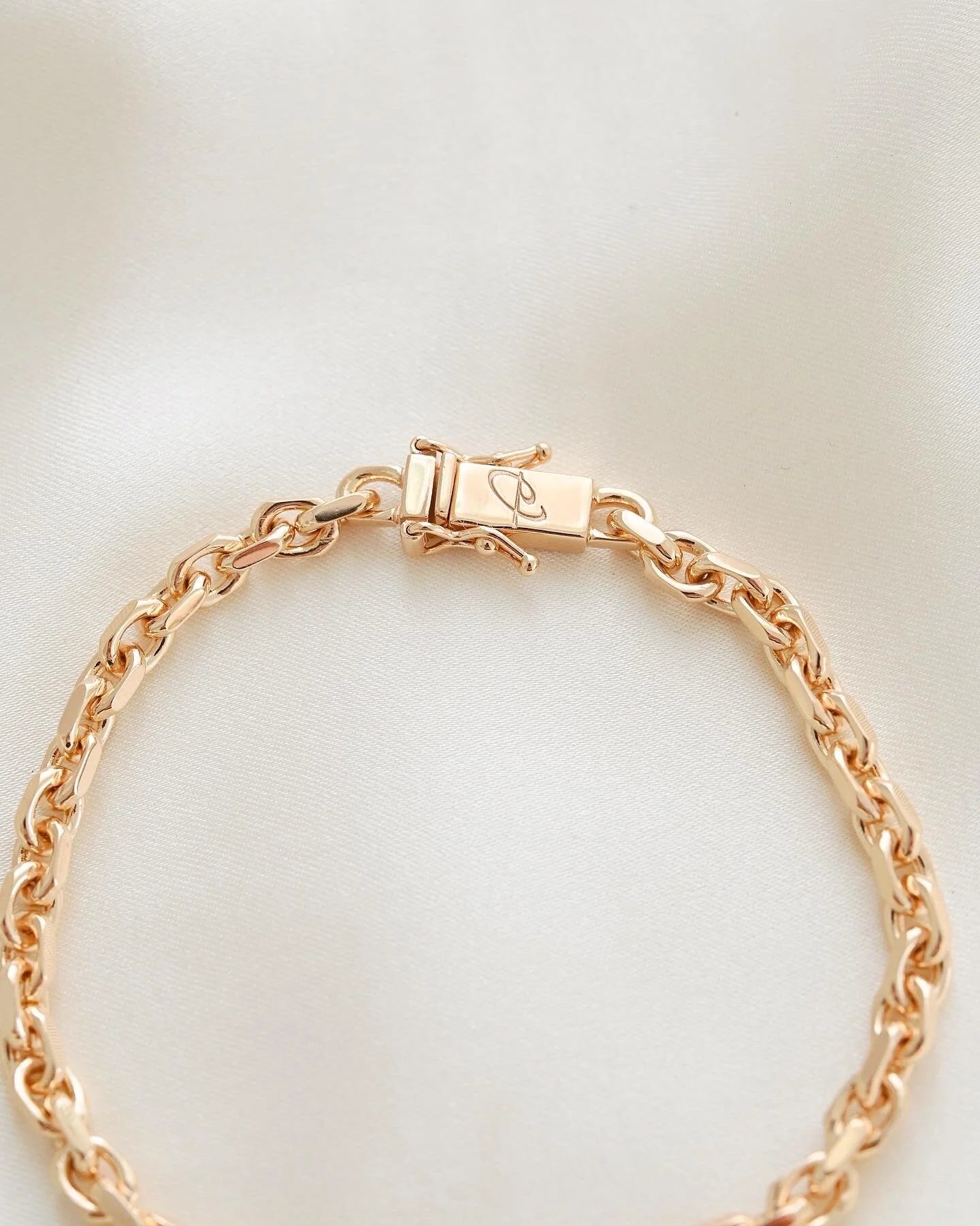 Rare Italian 18K Solid Gold Anchor Link Bracelet
