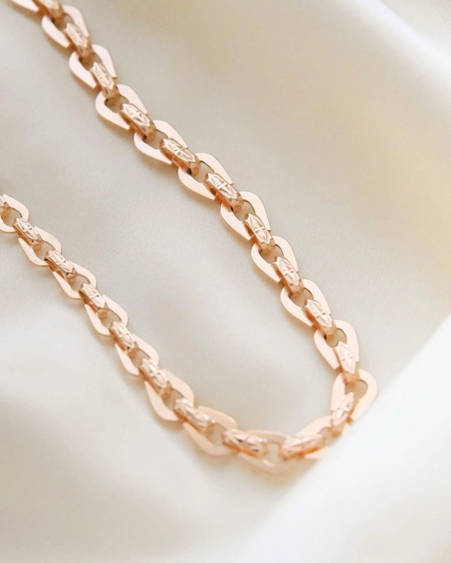 Sublime Rose Gold Watch Chain Antique 18K Gold