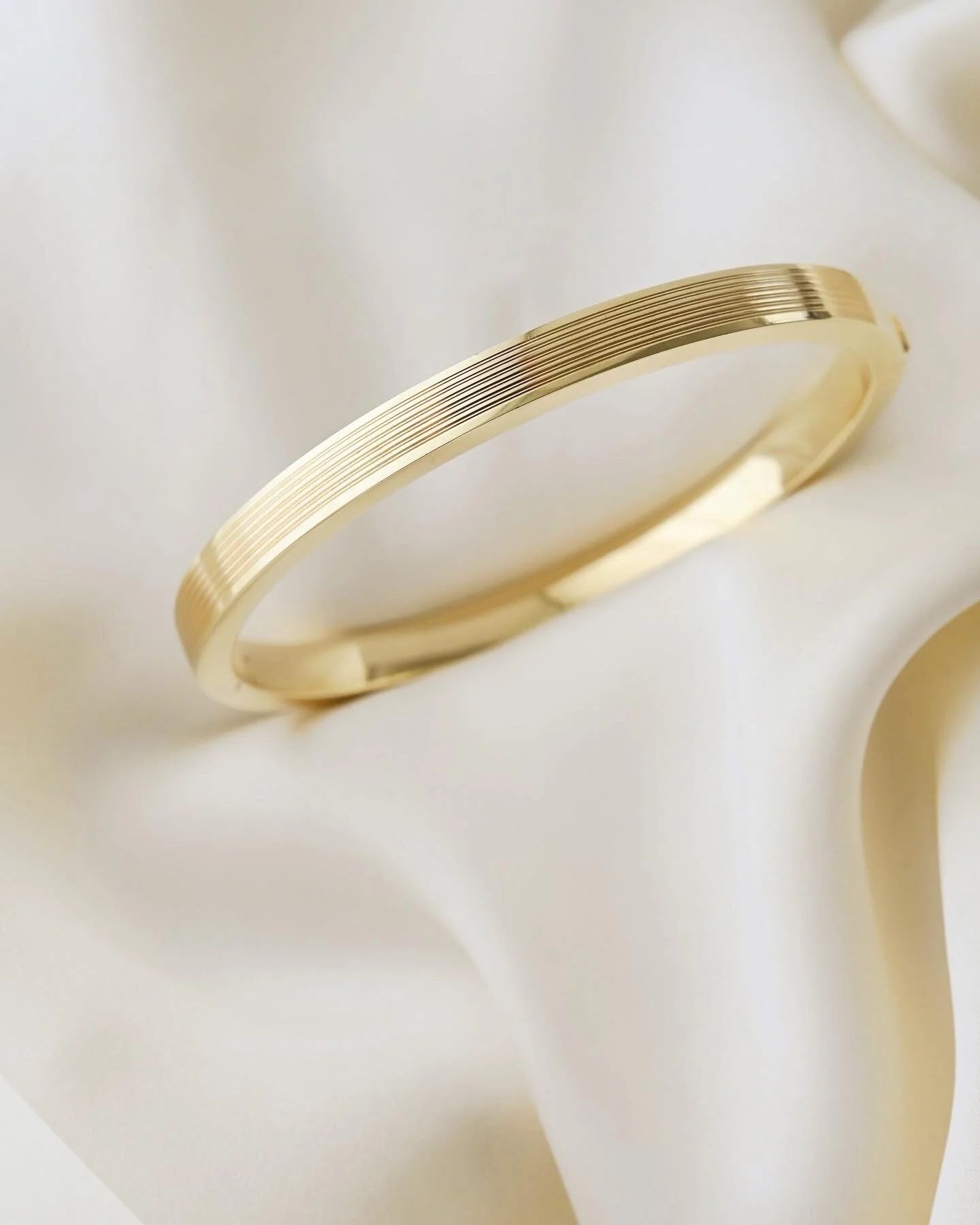 Stunning Heavy Danish Vintage Bangle 14K Gold 1970