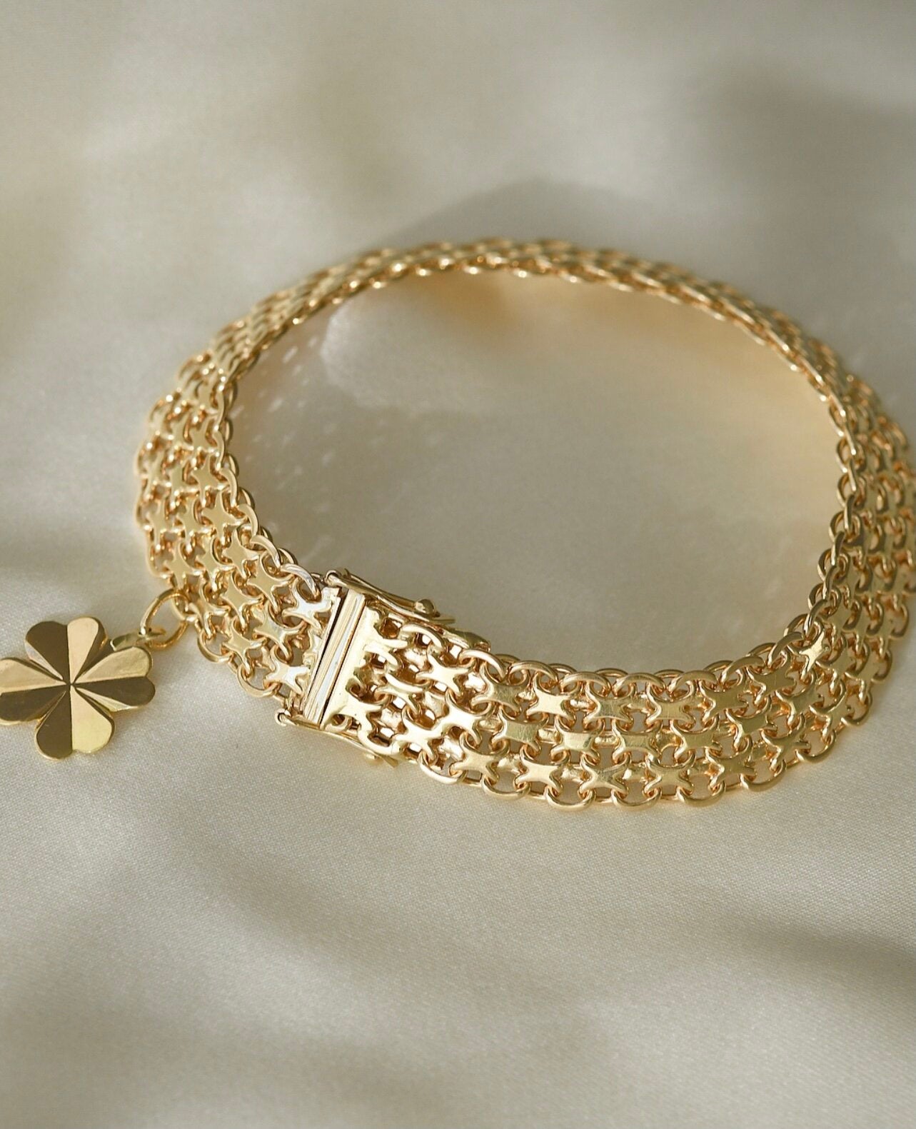 Glowing Swedish X Link Bracelet 18K Gold 1962