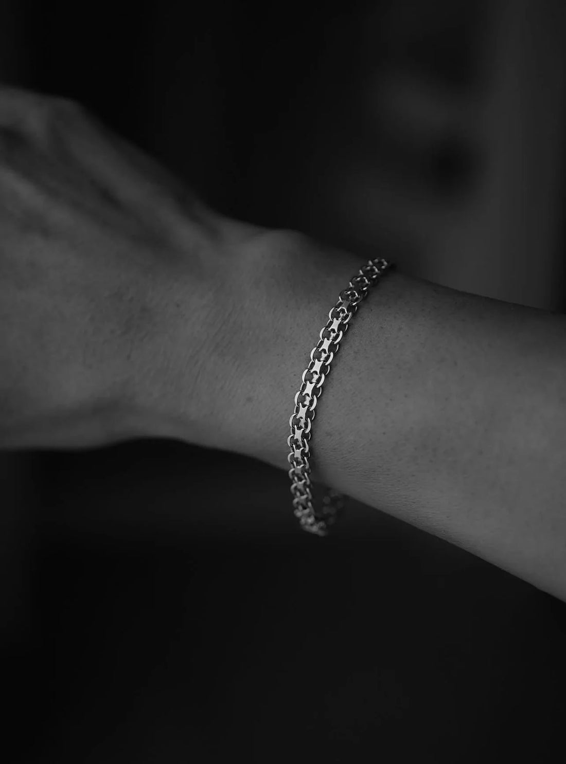 Magical Vintage Link Bracelet 18K Gold 1960s