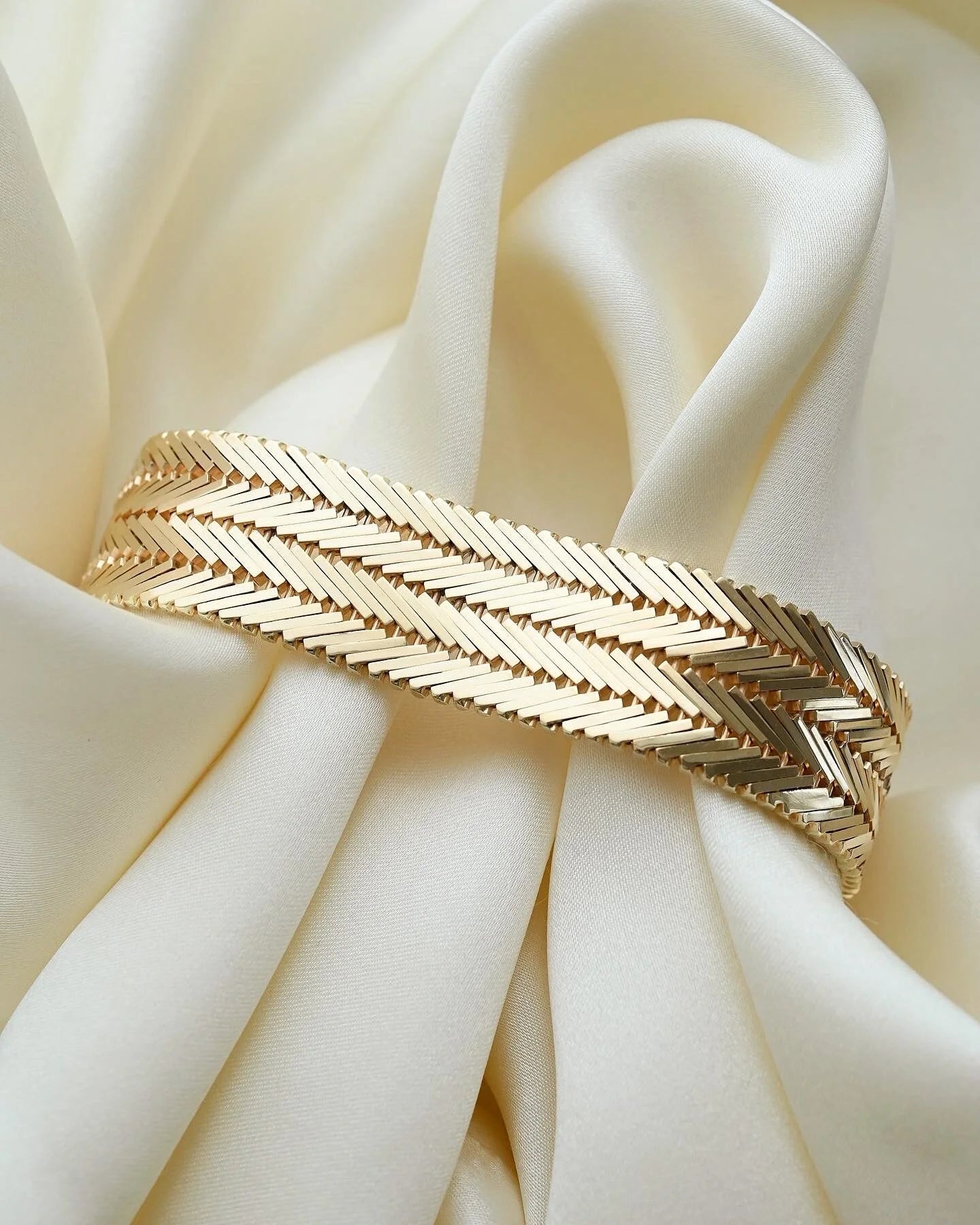 Super Heavy Sublime 52 Grams Danish Link Bracelet 14K Gold 1960s