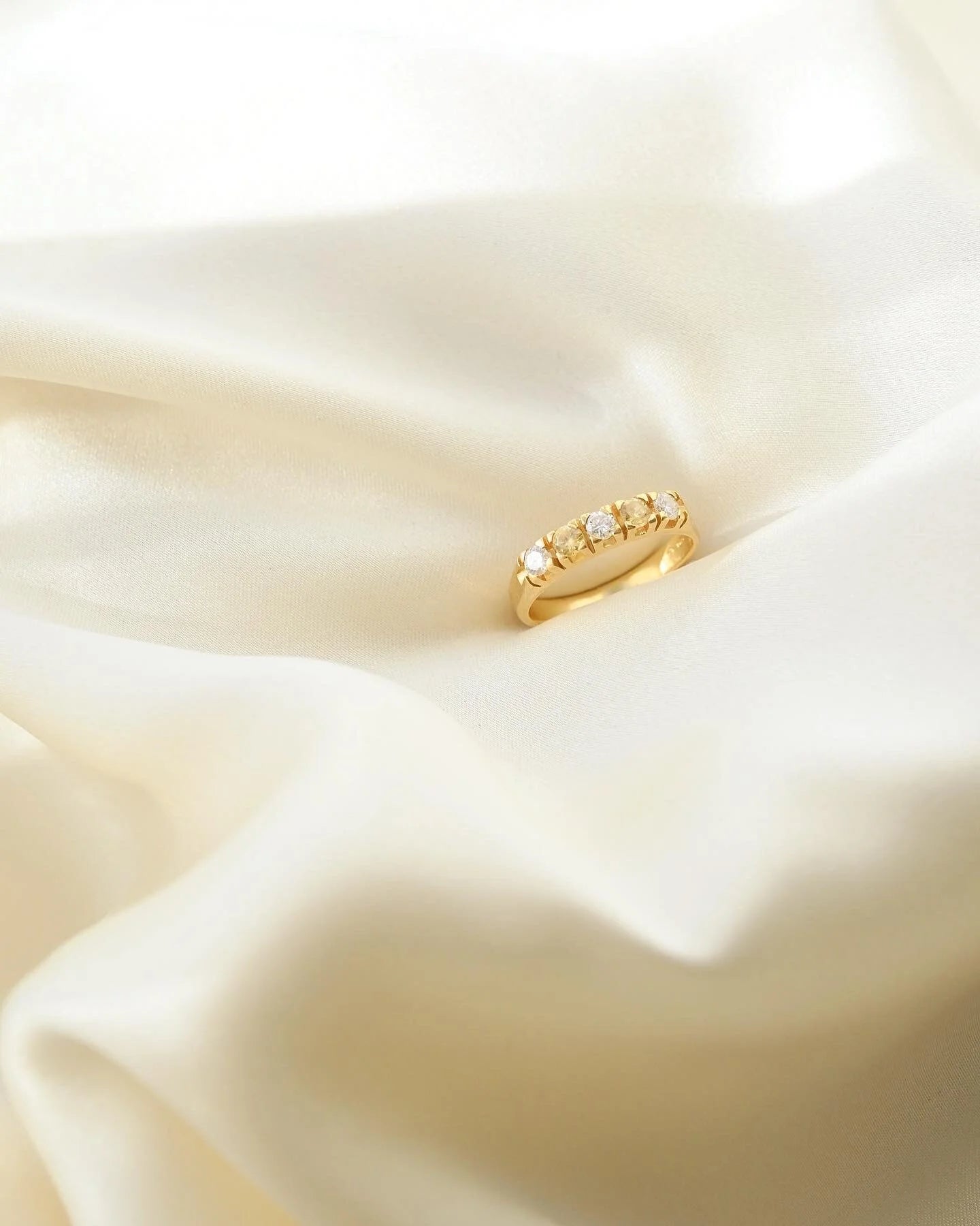 Lemon and Sunshine Ring w Diamonds 18K Gold
