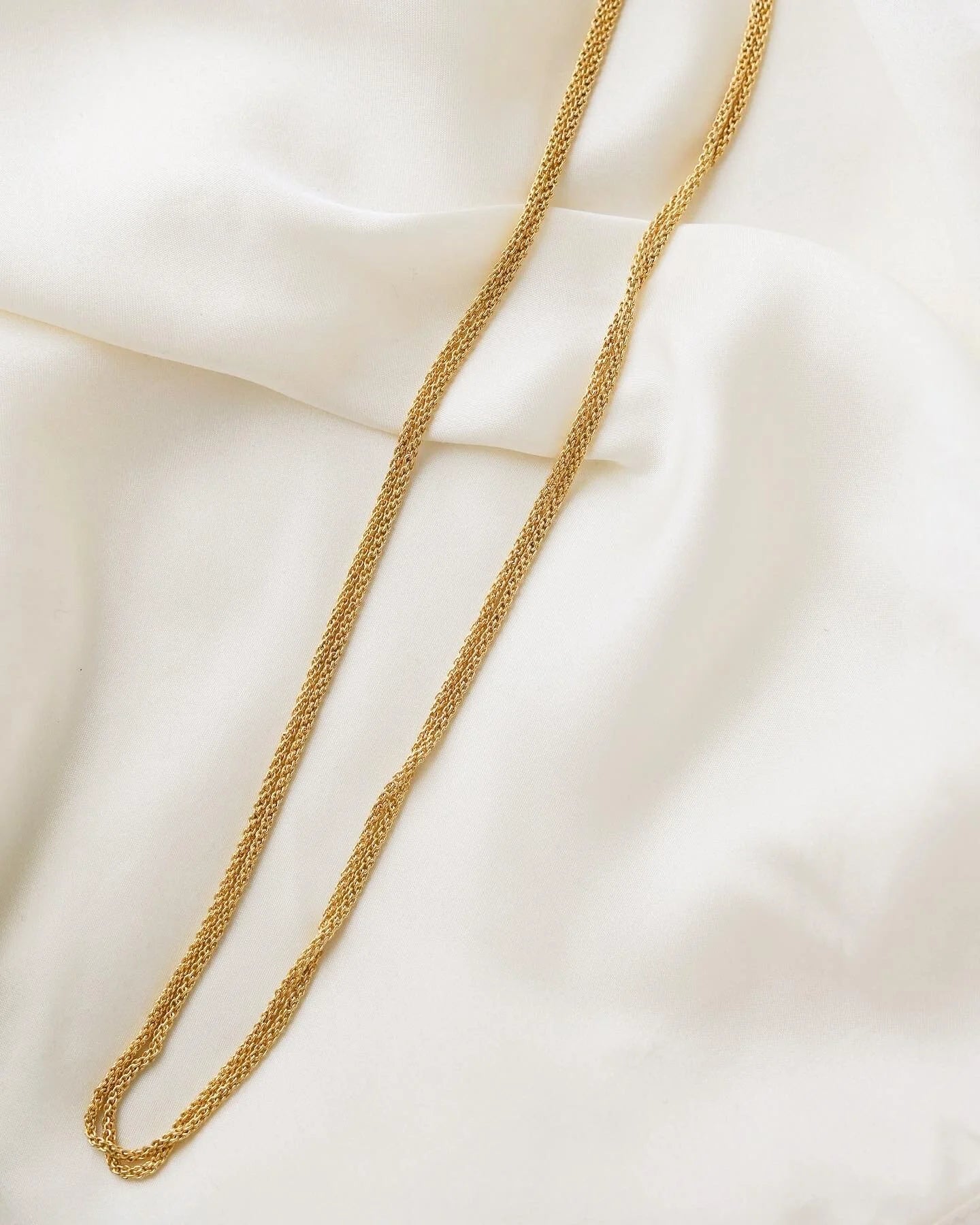 Rare Lenght 32 Inches Vintage Fancy Link Chain 18K Gold