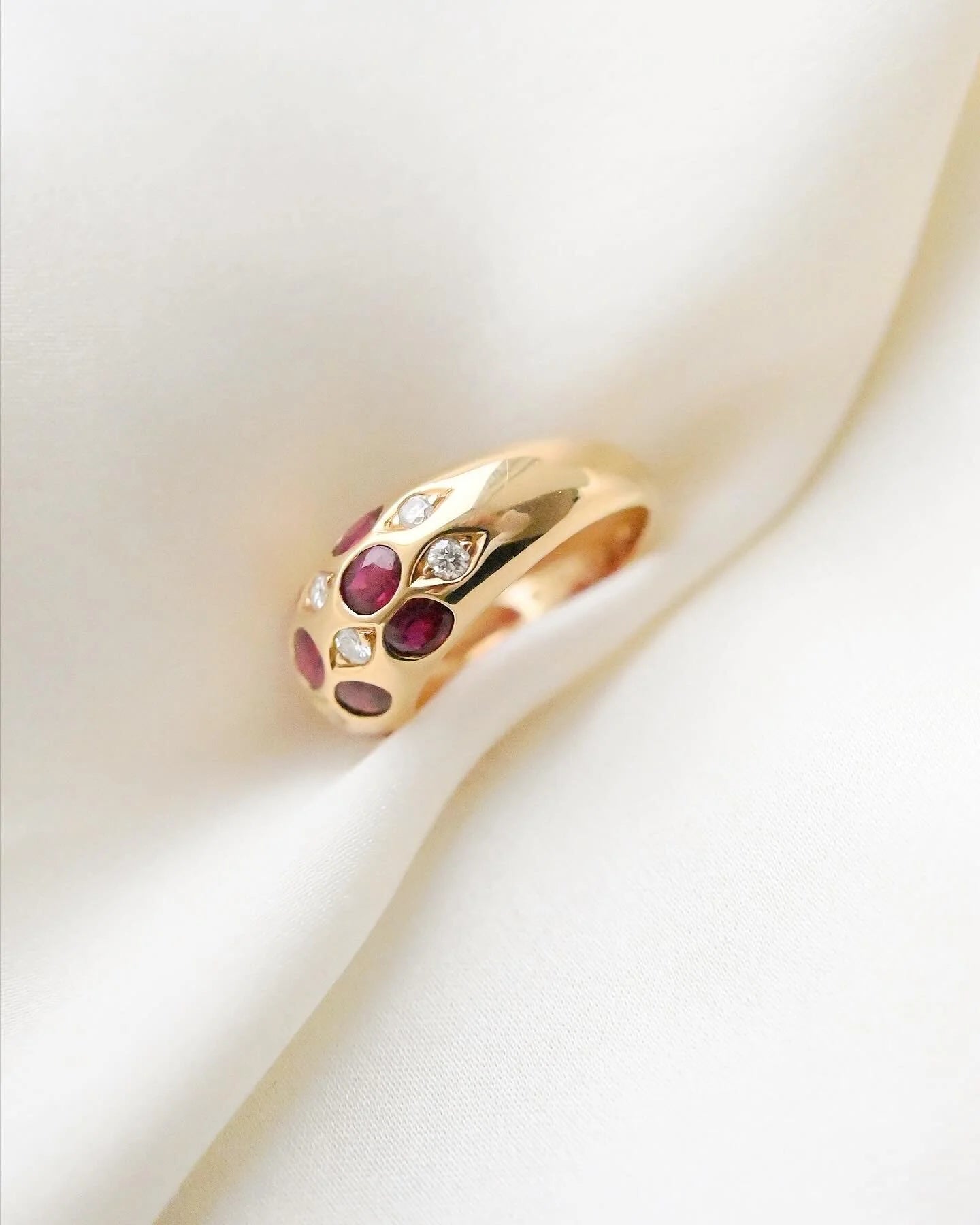 Exquisite Vintage Estate Dome Ring w Rubies and Diamonds 18K Gold