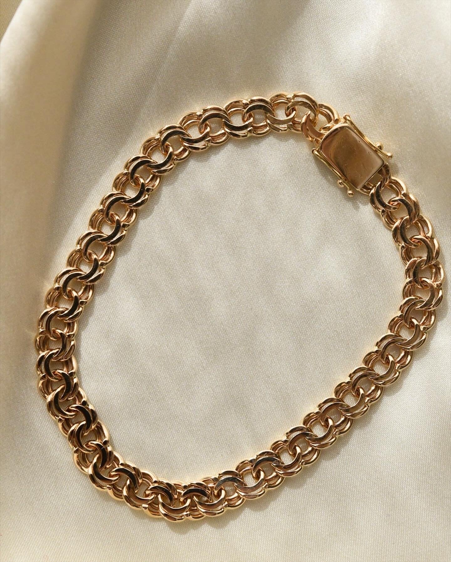 Stunning Vintage Bismarck Bracelet 14K Gold 1960s