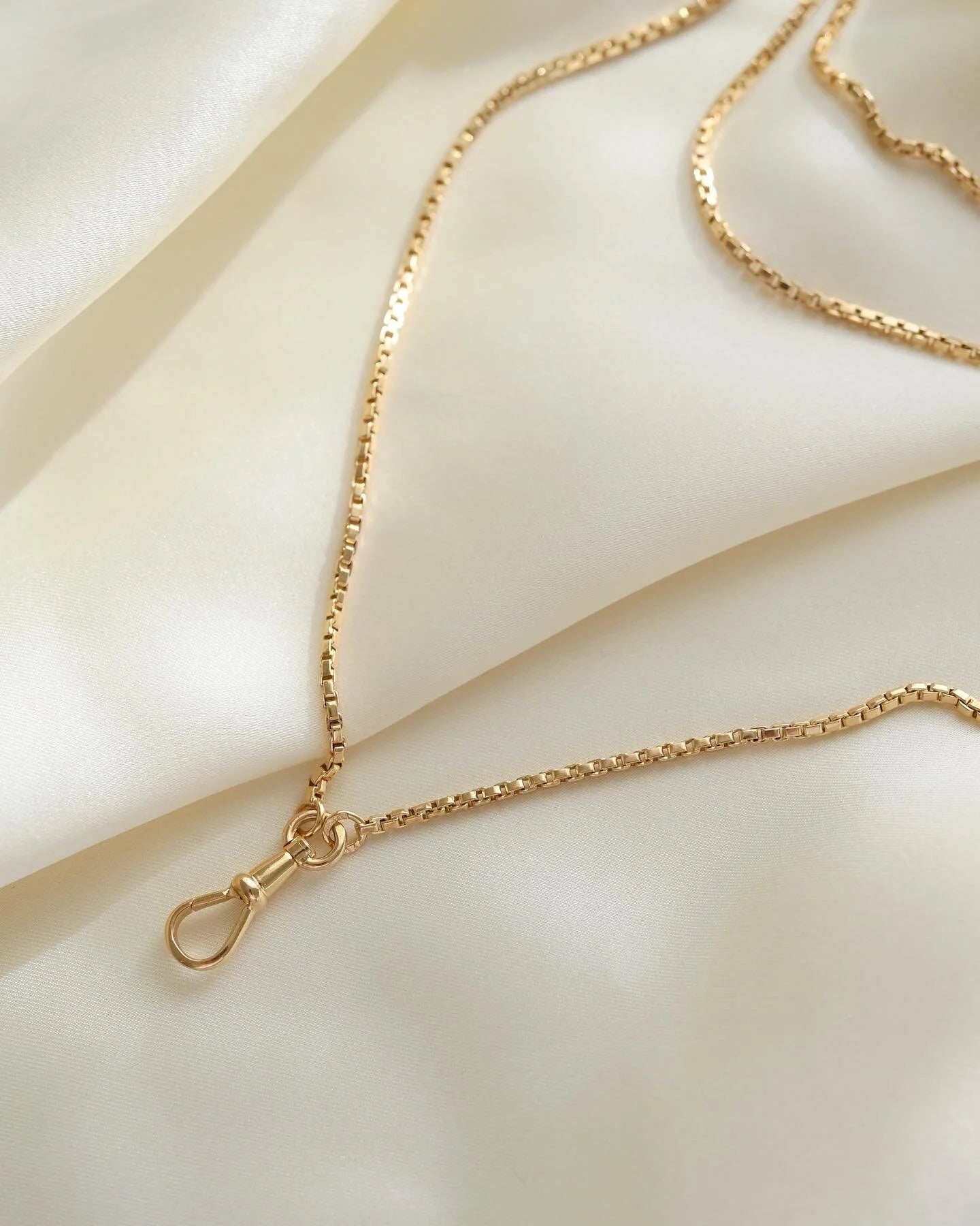 Heavy Sublime 60 Inches Long Guard Chain 18K Gold 1940s