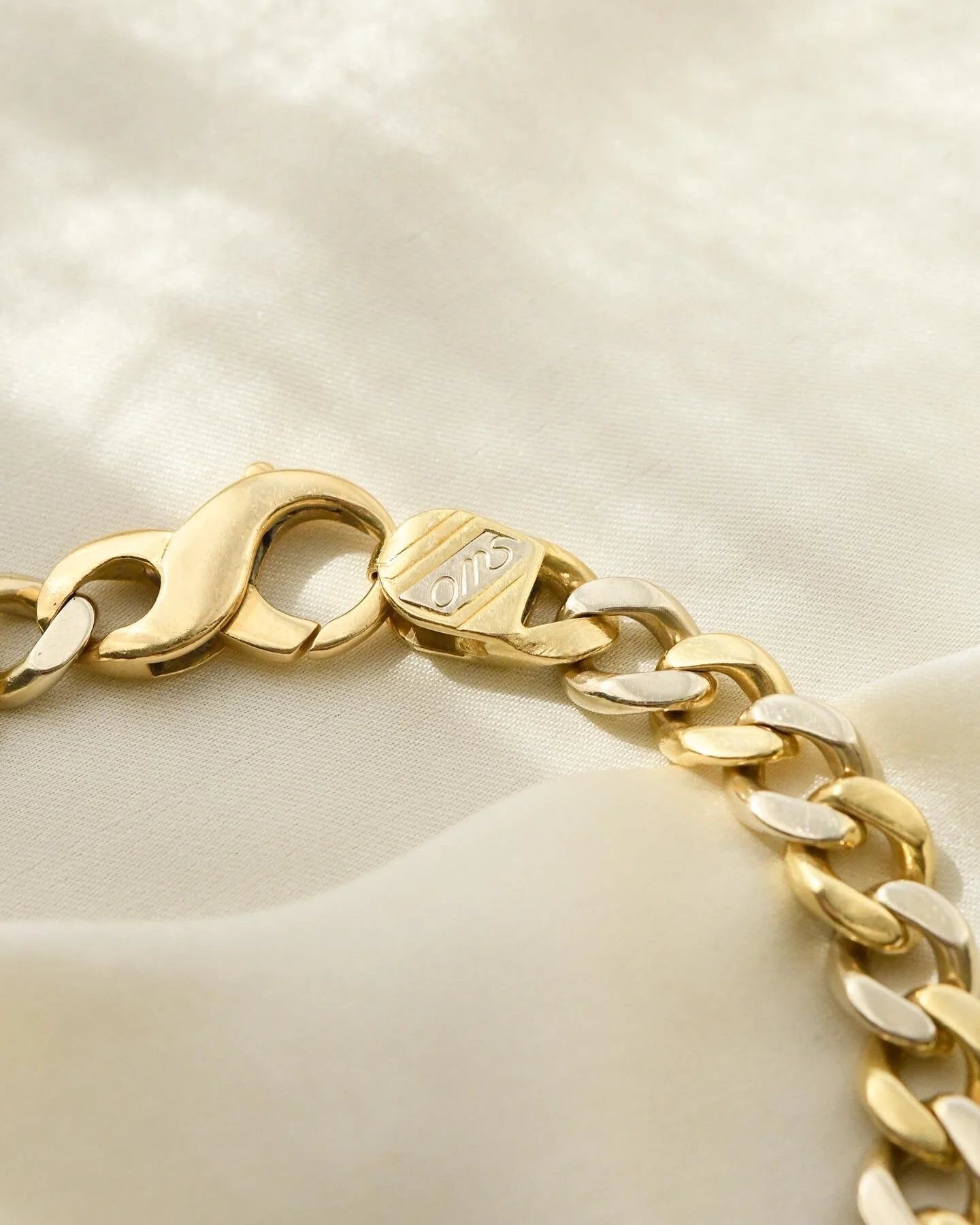 Chunky Vintage Curb Link Bracelet 18K Gold