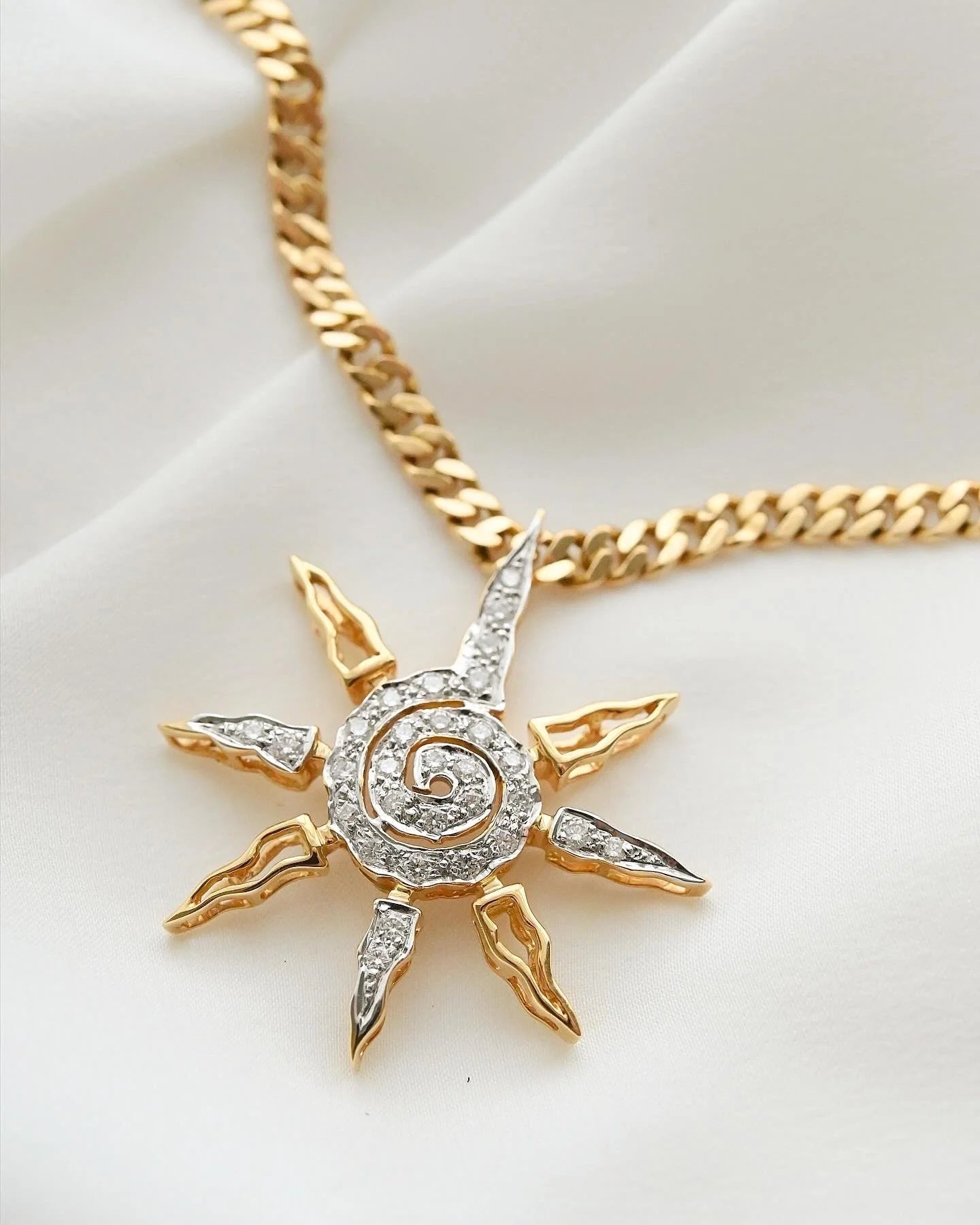 Stunning Diamond Sun Pendant 18K Gold