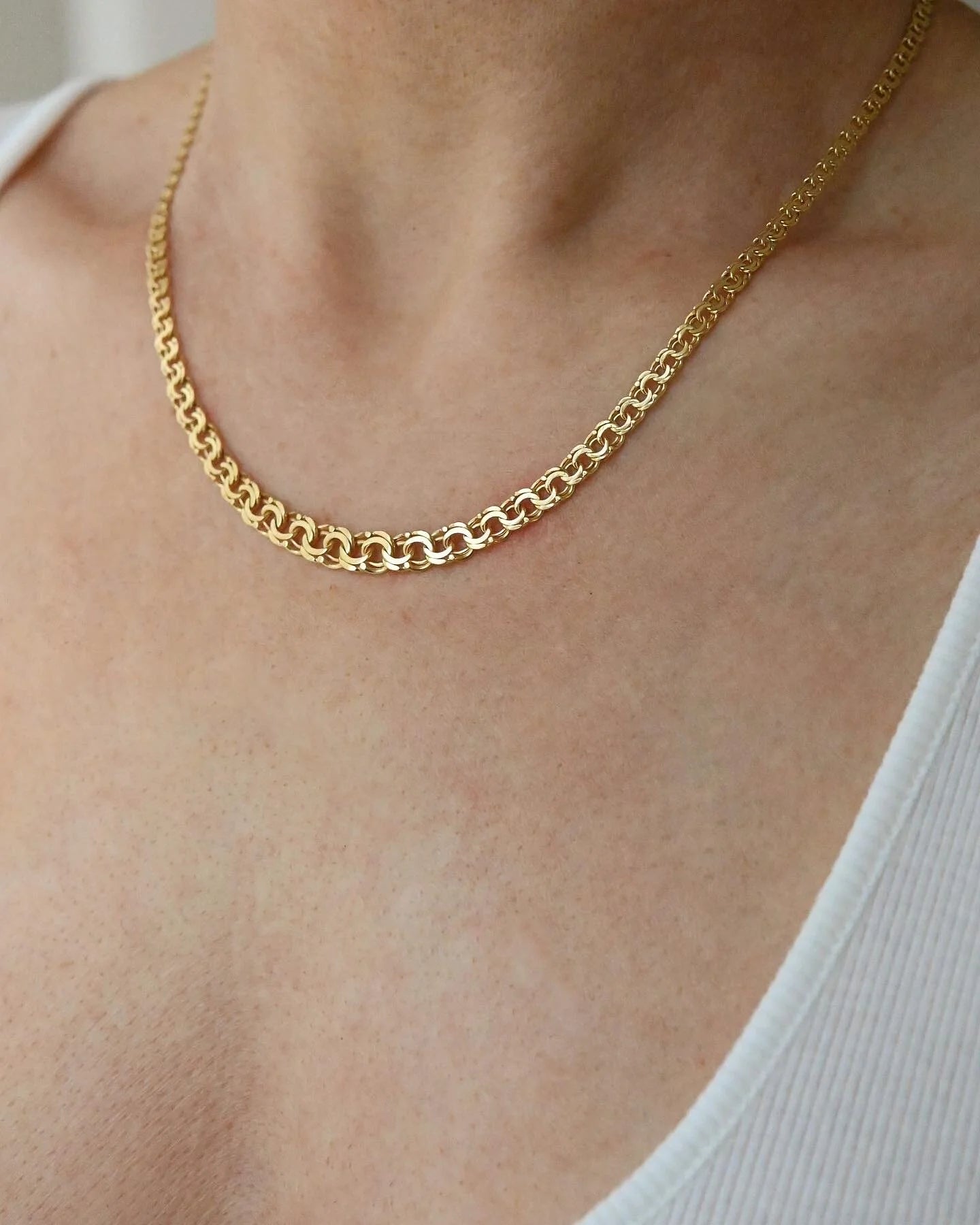Beautiful Perfect Bismarck Necklace 18K Gold 1950