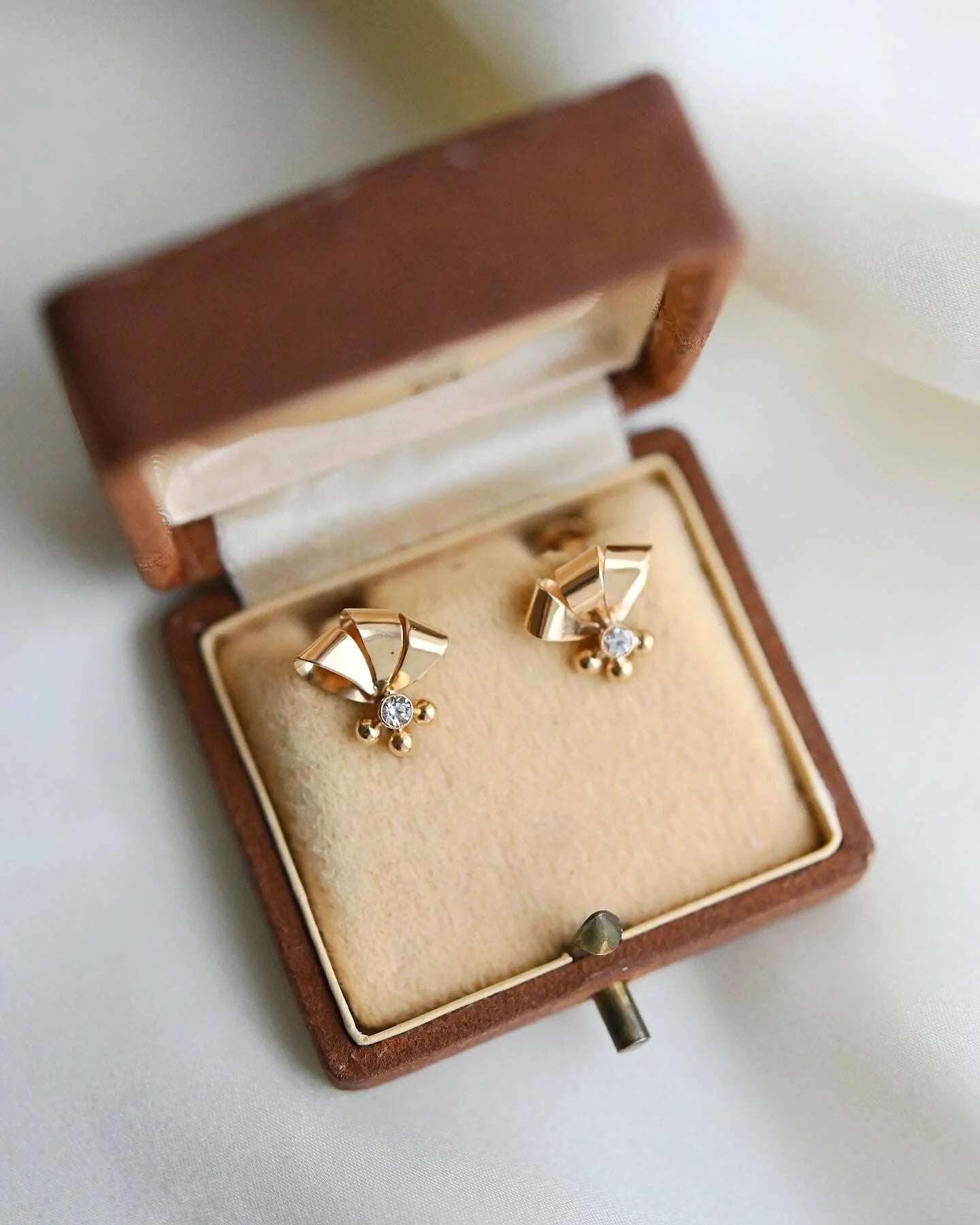 The Cutest Antique Earrings w Clear Quartz Original Box 18K Gold 1920