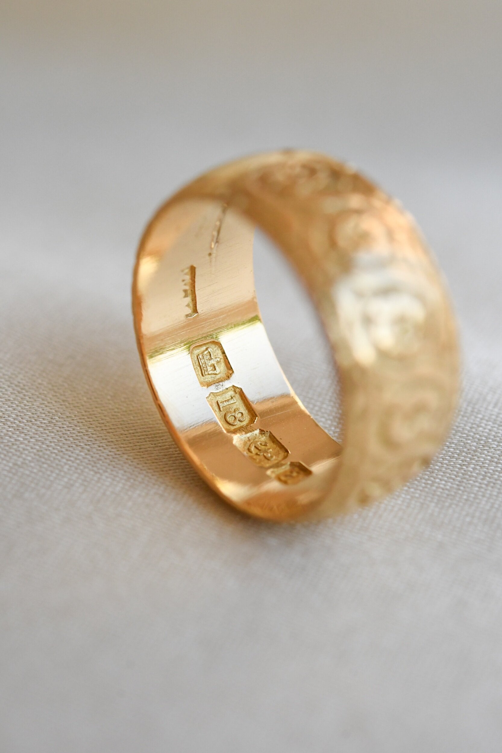 Rare Small Size Edwardian Flower Band 1900 18K Gold