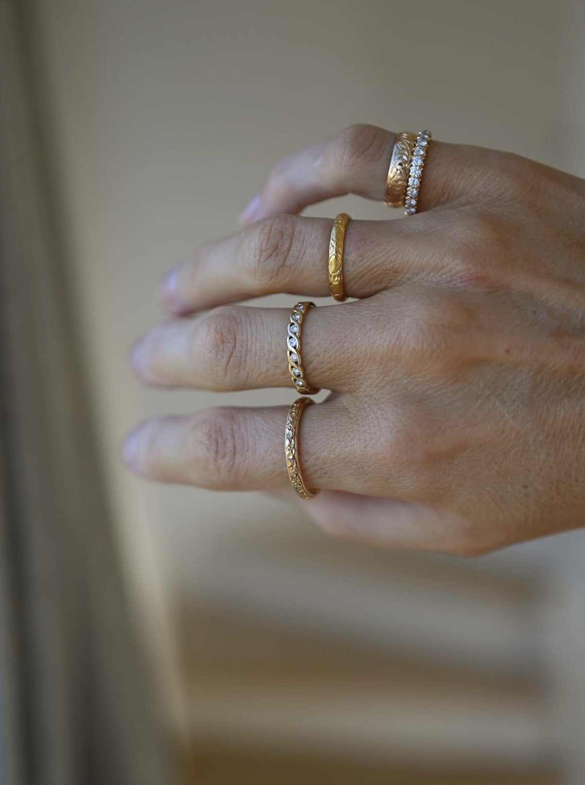 Romantic Sun and Leaf Engraved Wide Antique Band 18K Gold