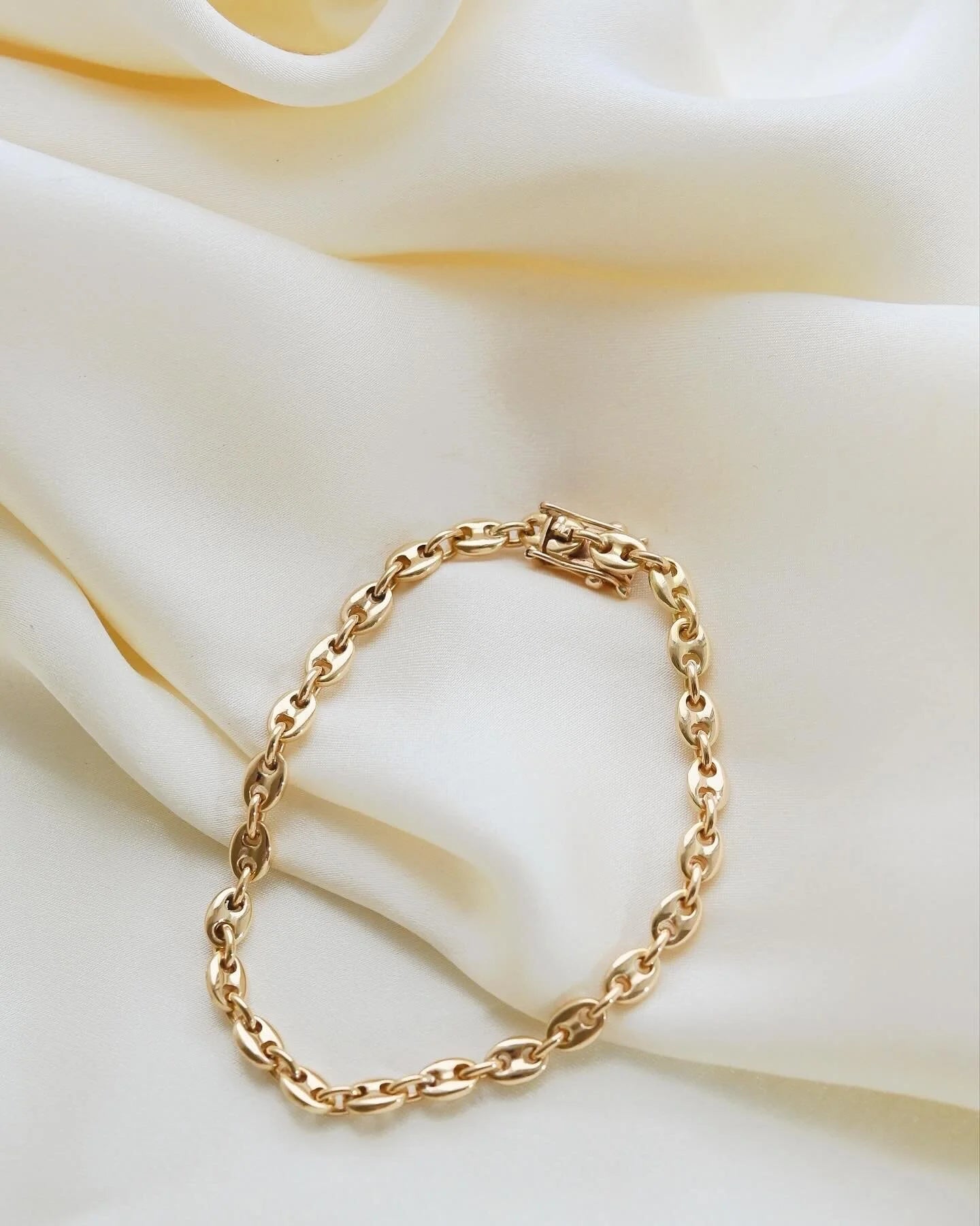Magical Vintage Mariner / Gucci Link Bracelet 18K Gold 1960s