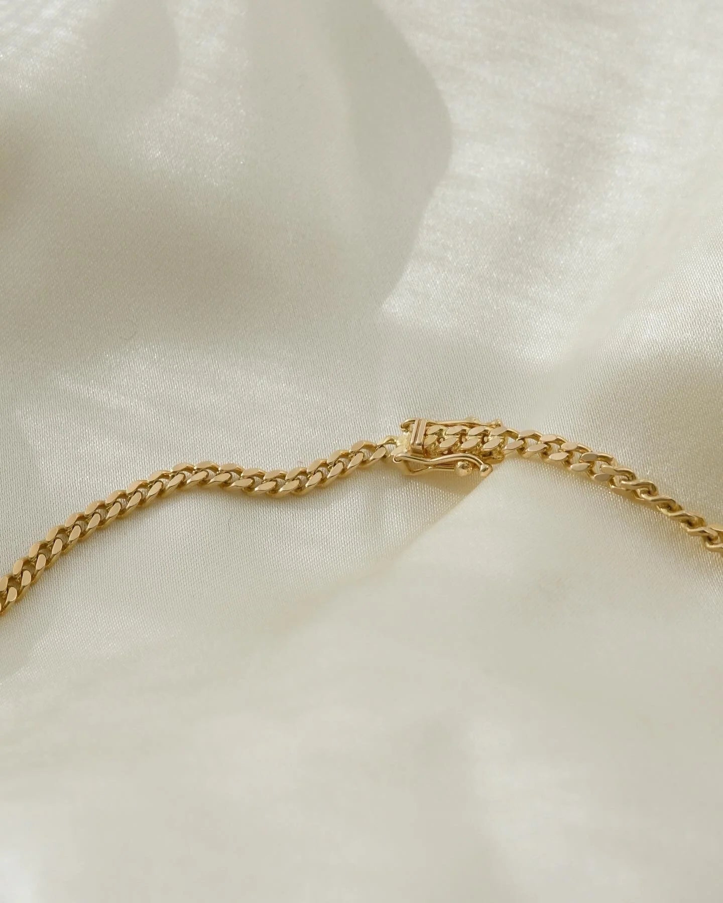 Swedish Vintage Curb Chain 18K Gold 1986