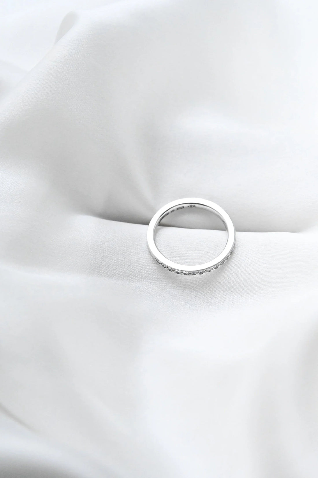 Dreamy Classic Swedish Vintage 0.45 Carats Diamond Band 18K White Gold