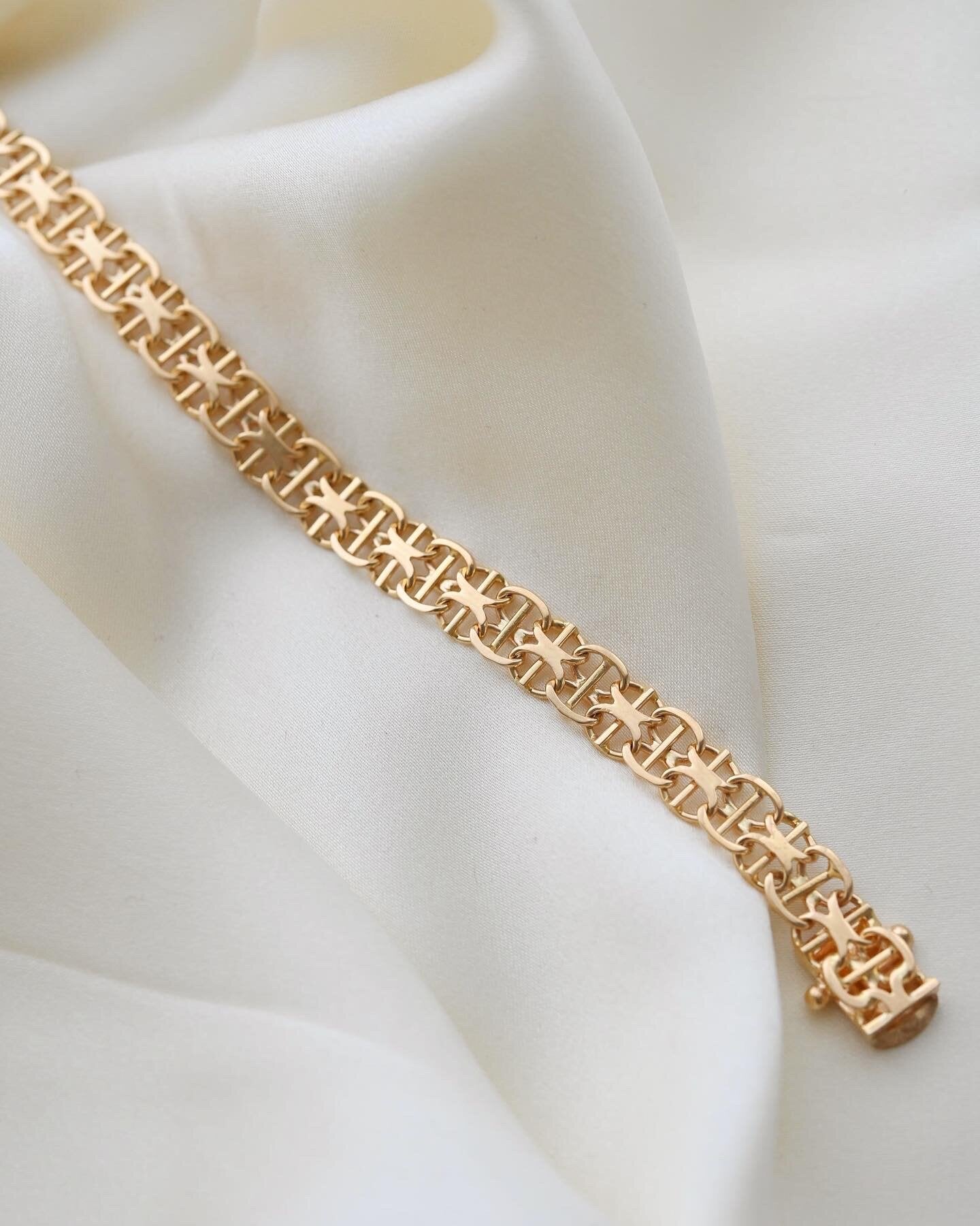 Gorgeous Swedish Bracelet by Ahlms 1966 18K Gold