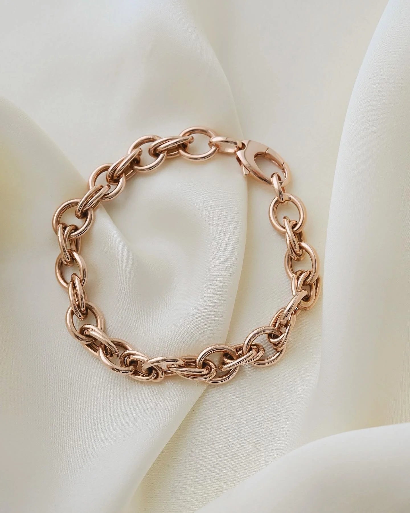 Beautiful Big Rose Gold Bracelet 18K Rose Gold