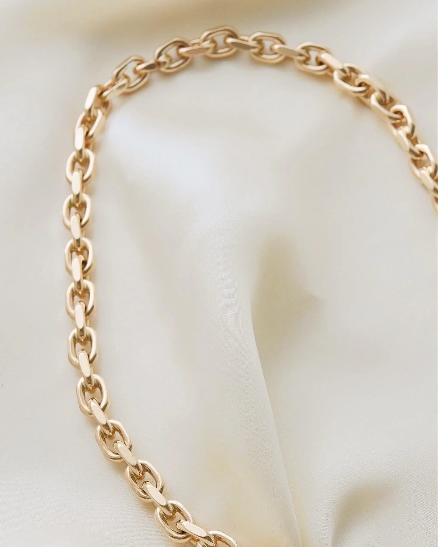 Once in A Lifetime Vintage Chain 95 Grams 14K Gold