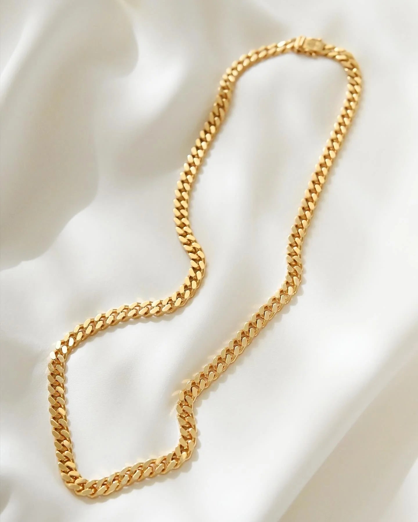 The Ultra Heavy Curb Link Dream Vintage Chain 18K Gold