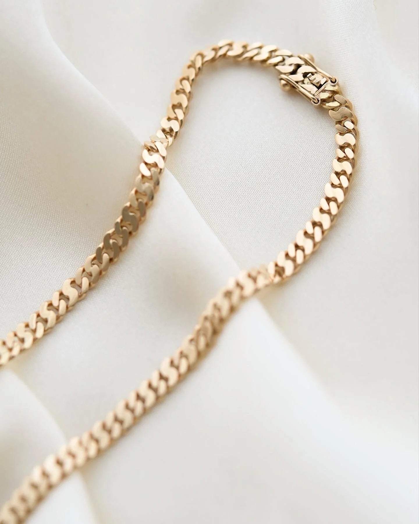 Stunning Vintage Curb Link Chain 14K Gold 1963