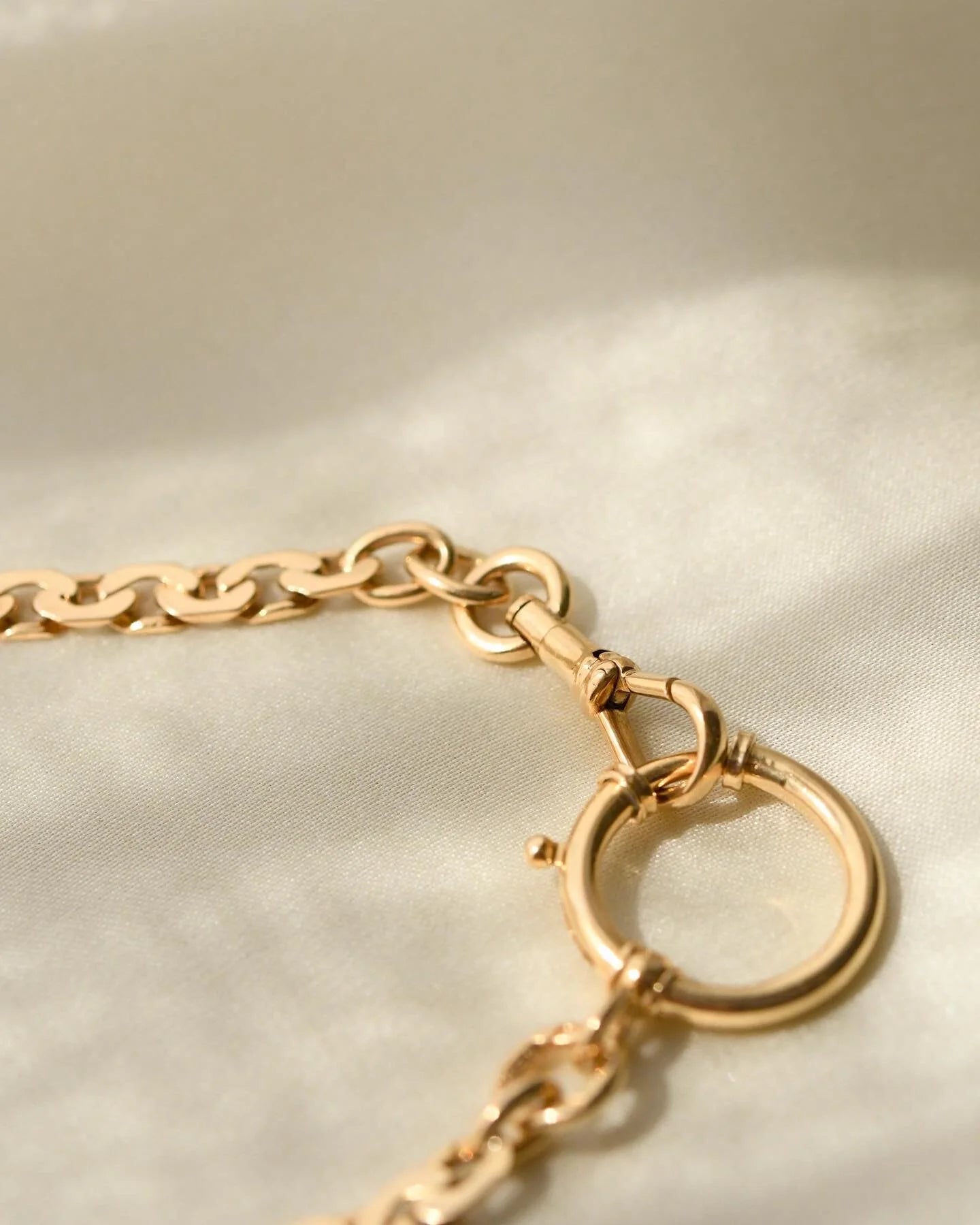 10.6 inches Antique Watch Chain 18K Gold 1927