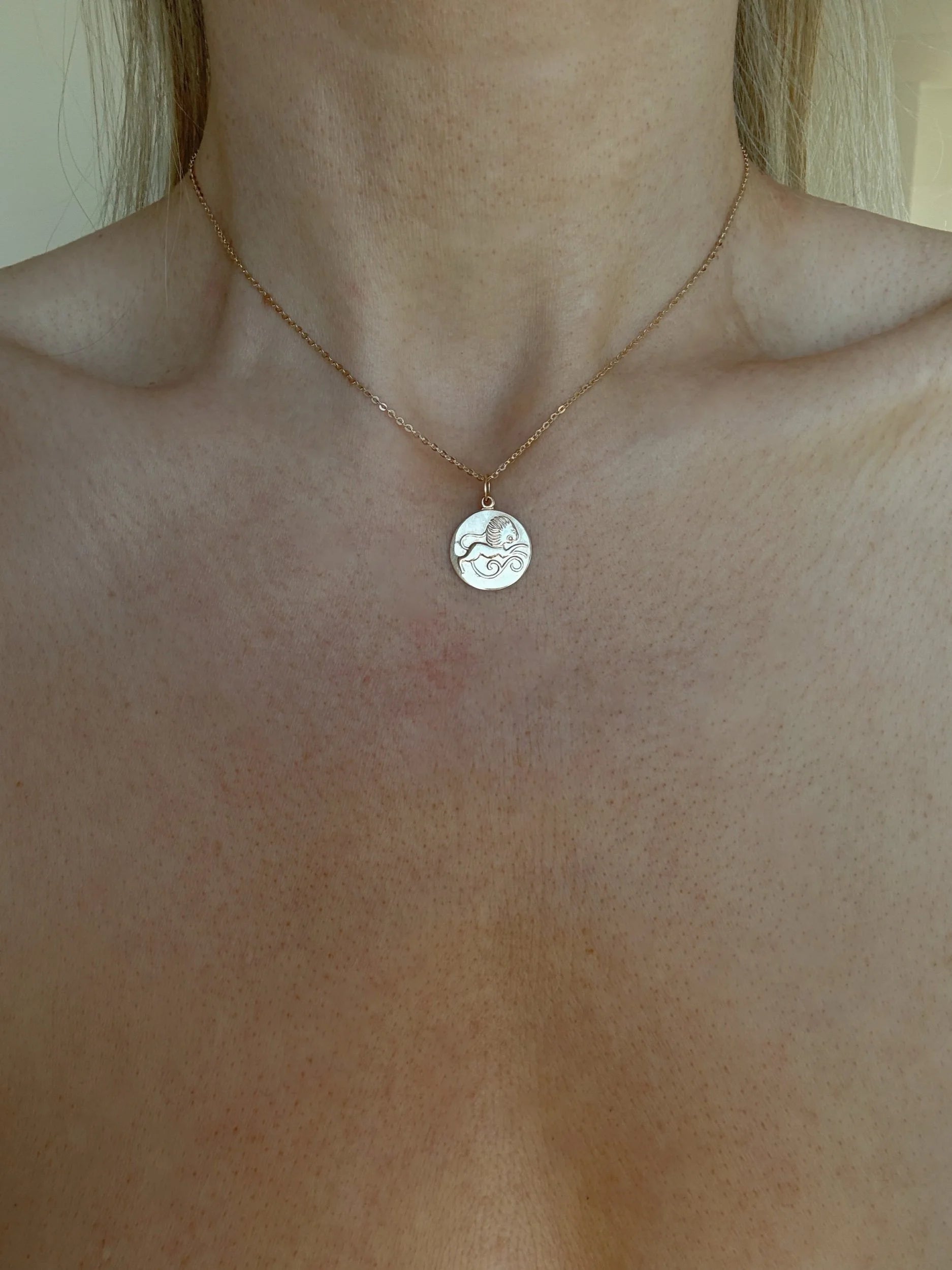 Sexy Leo Zodiac Pendant w Chain of Your Choice 18K Gold 1970s Sweden