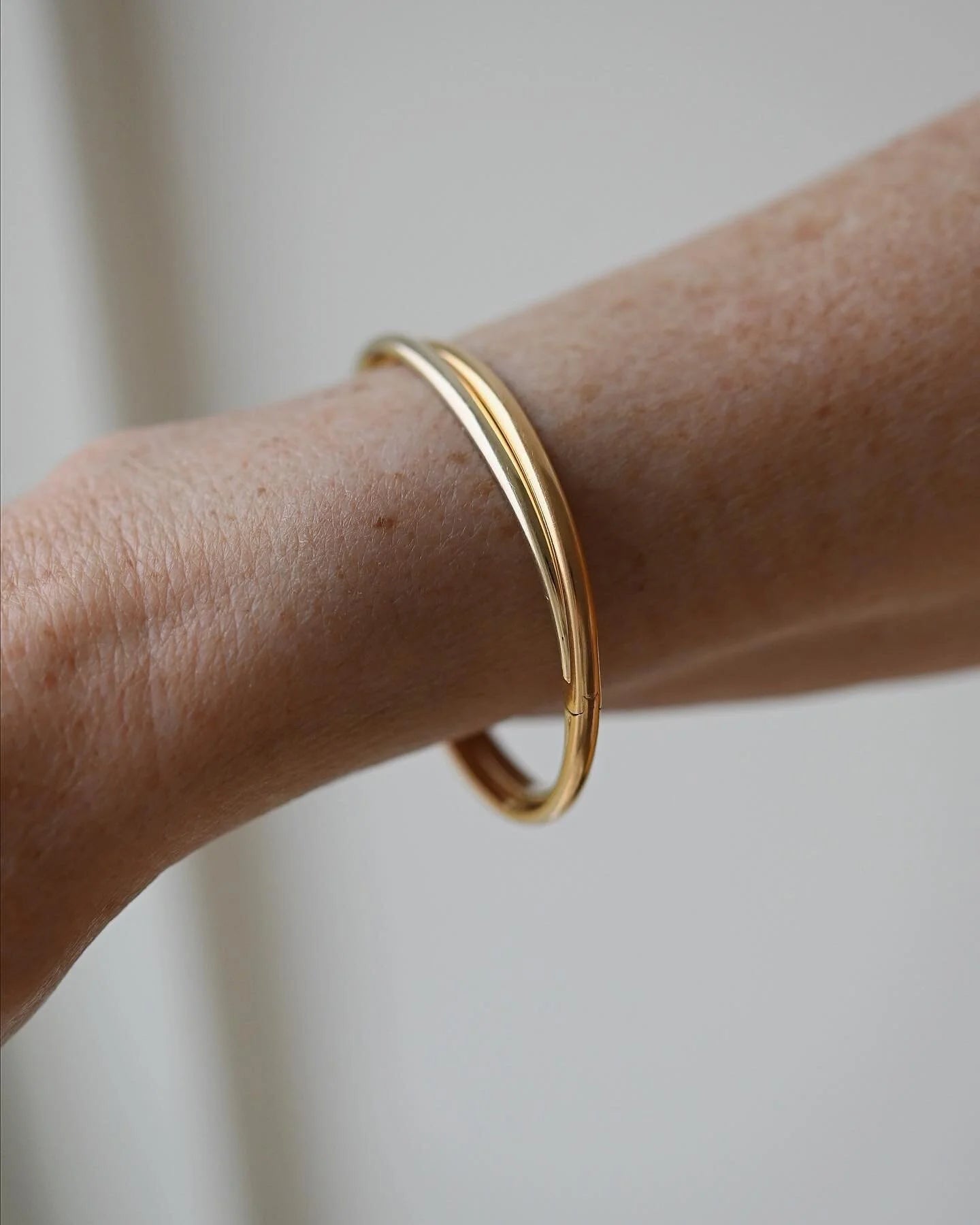 Fabulous Two Toned White and Yellow Gold Vintage Bangle 18K Gold 1960s