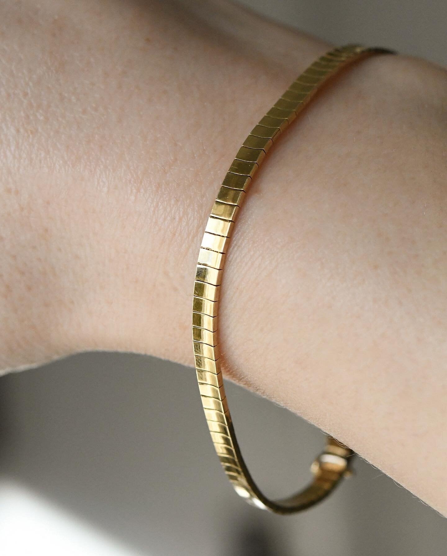 Beautiful Liquid Gold Bracelet 14K 1970s